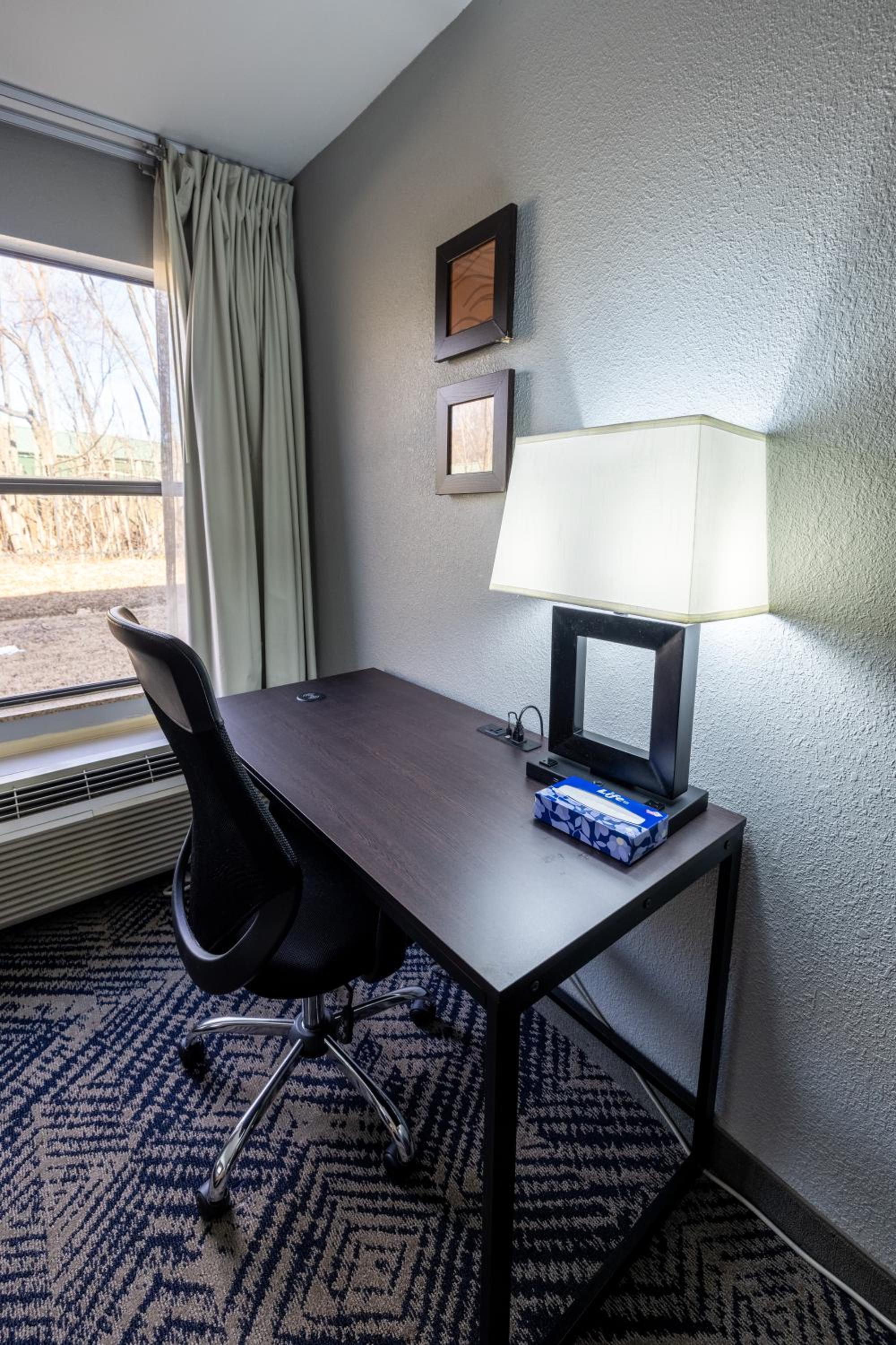 King Room - Accessible/Non-Smoking - Photo 5