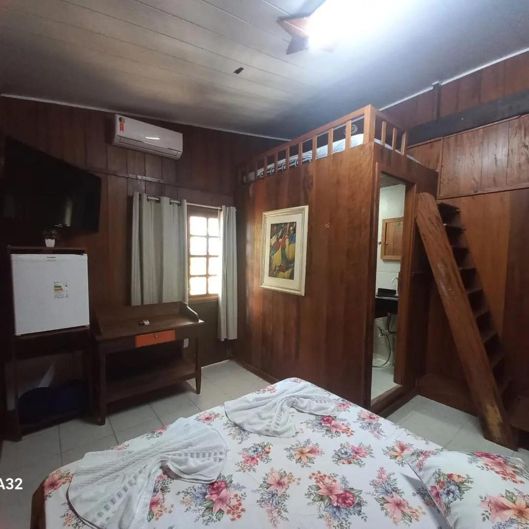Family Room with Private Bathroom photo 2