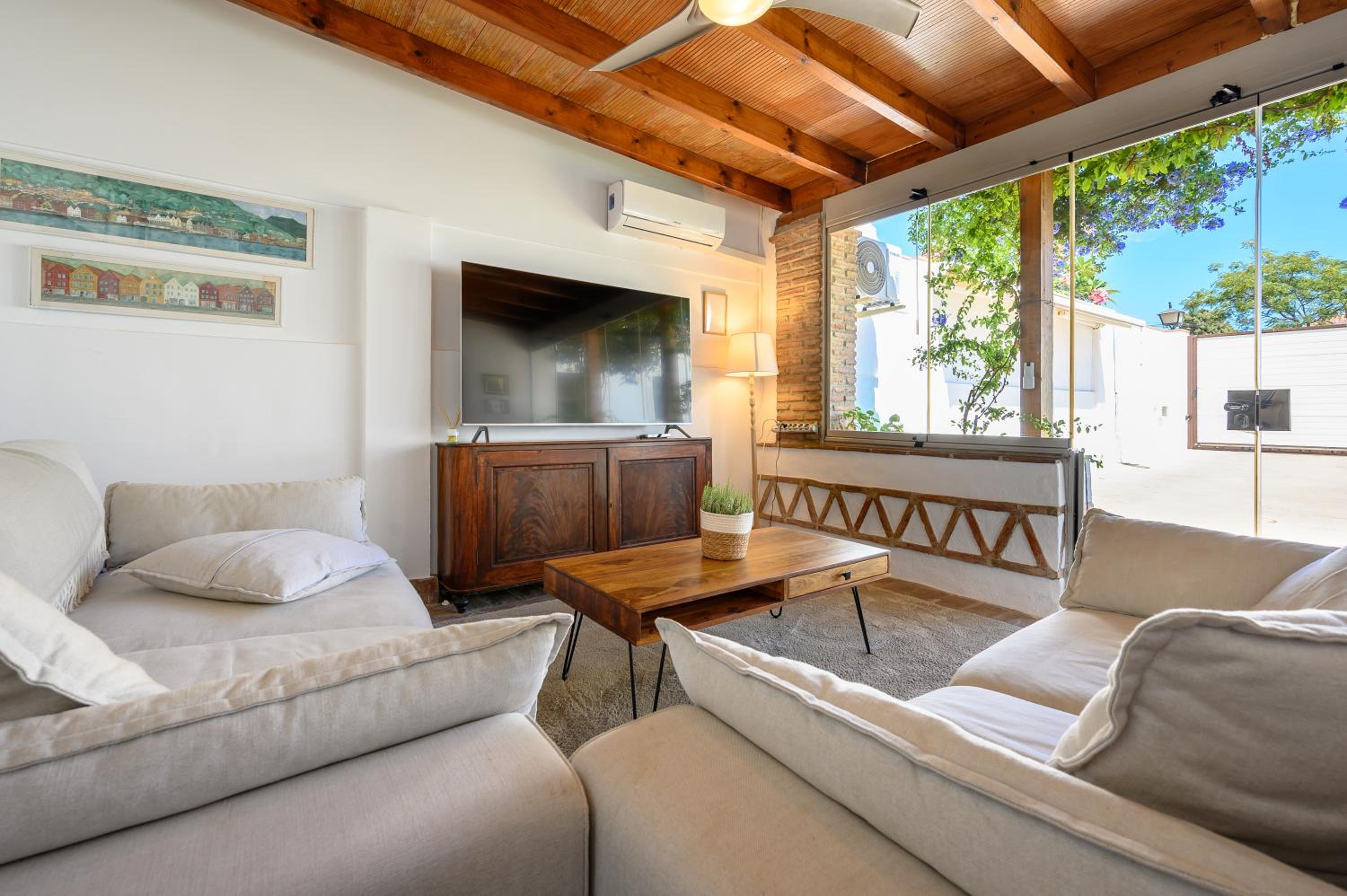 Three-Bedroom House photo 1