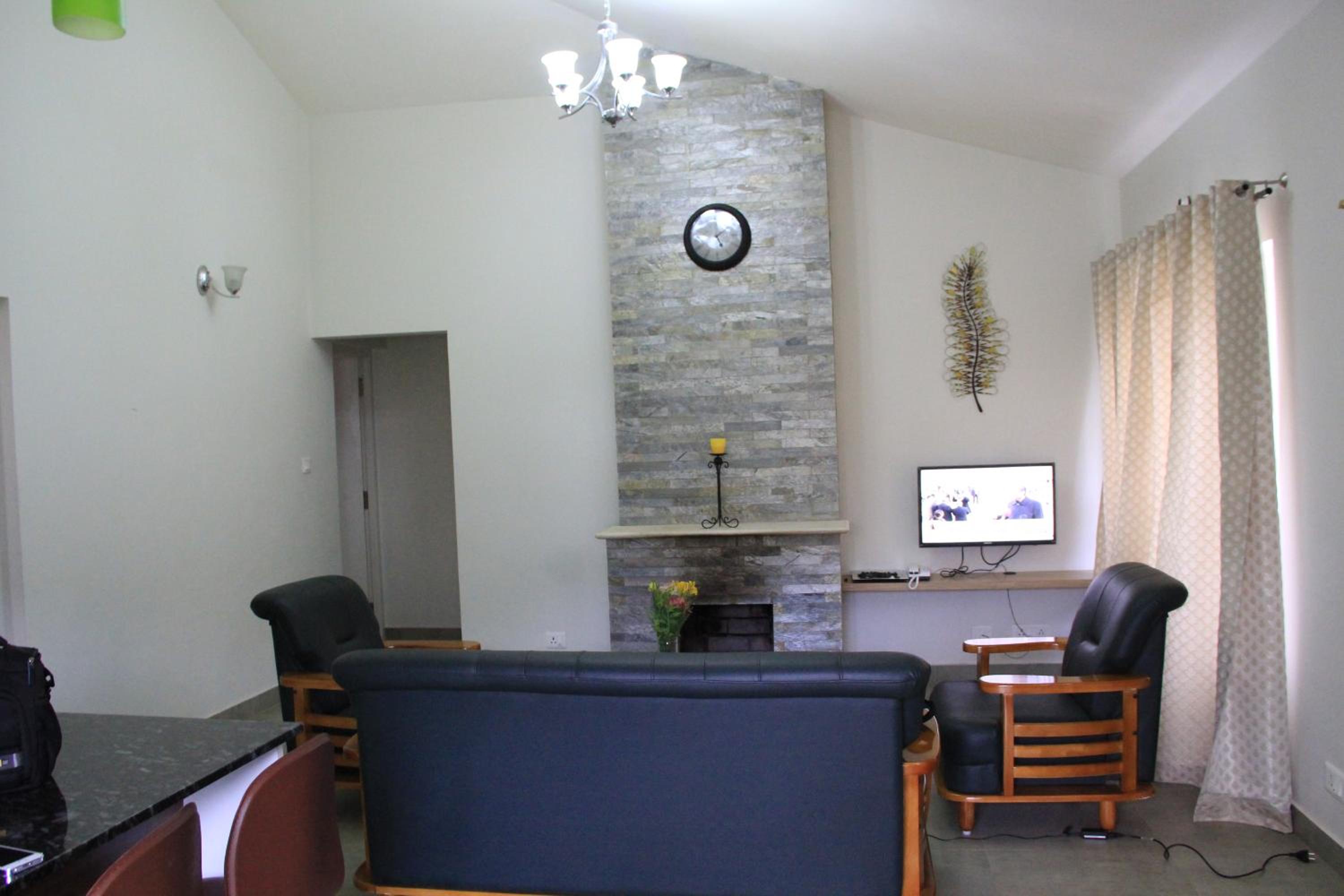 Amazon Residence - Three Bedroom Apartment with Private Balcony - Photo 18