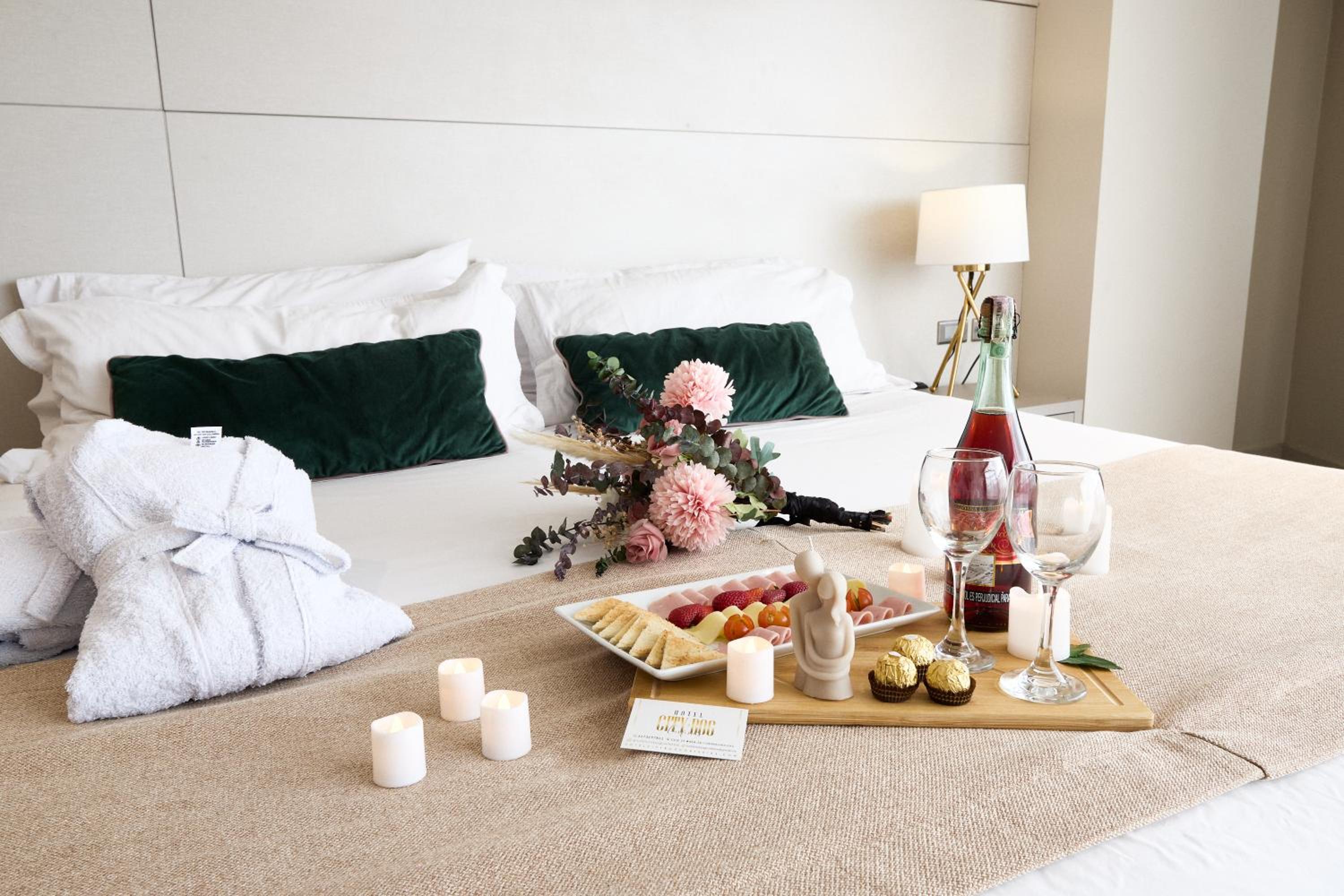 King Room With Spa Bath photo 2