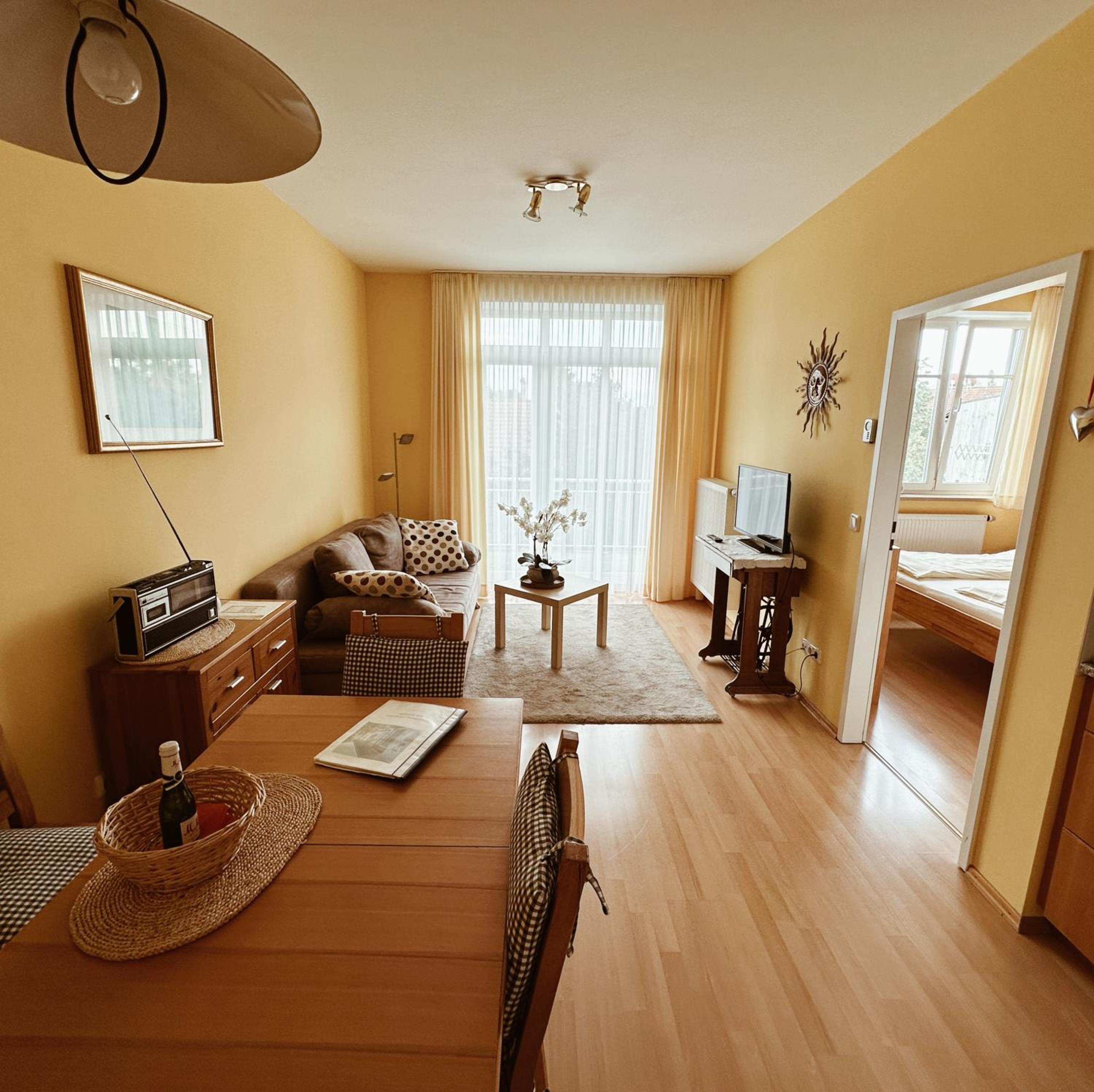 One-Bedroom Apartment photo 1