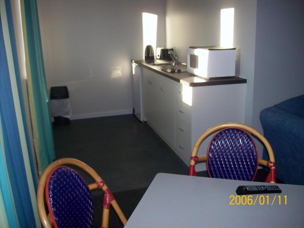 One-Bedroom Apartment (4 Adults) - Photo 4