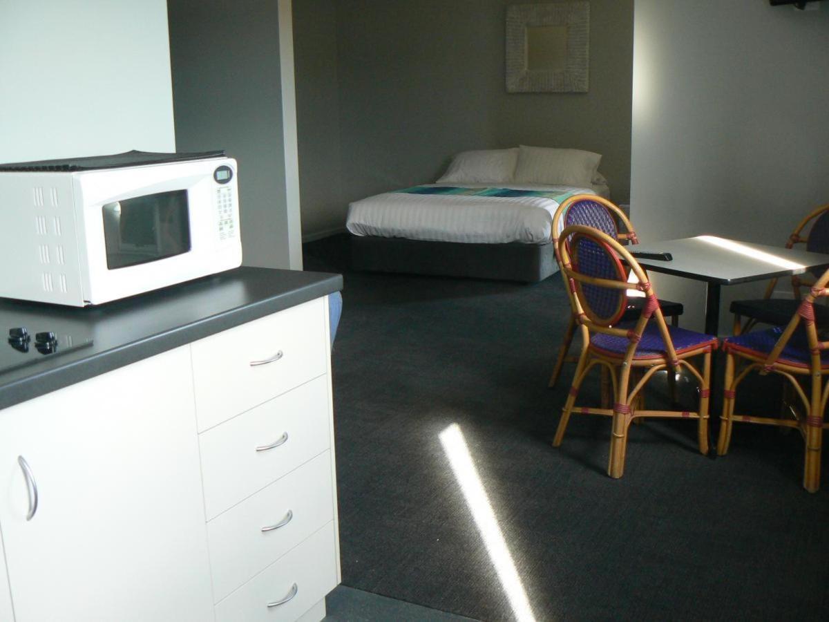 One-Bedroom Apartment (4 Adults) - Photo 1