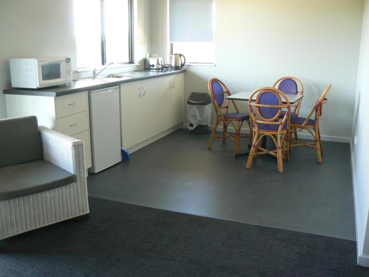 Two-Bedroom Apartment (6 Adults) - Photo 4