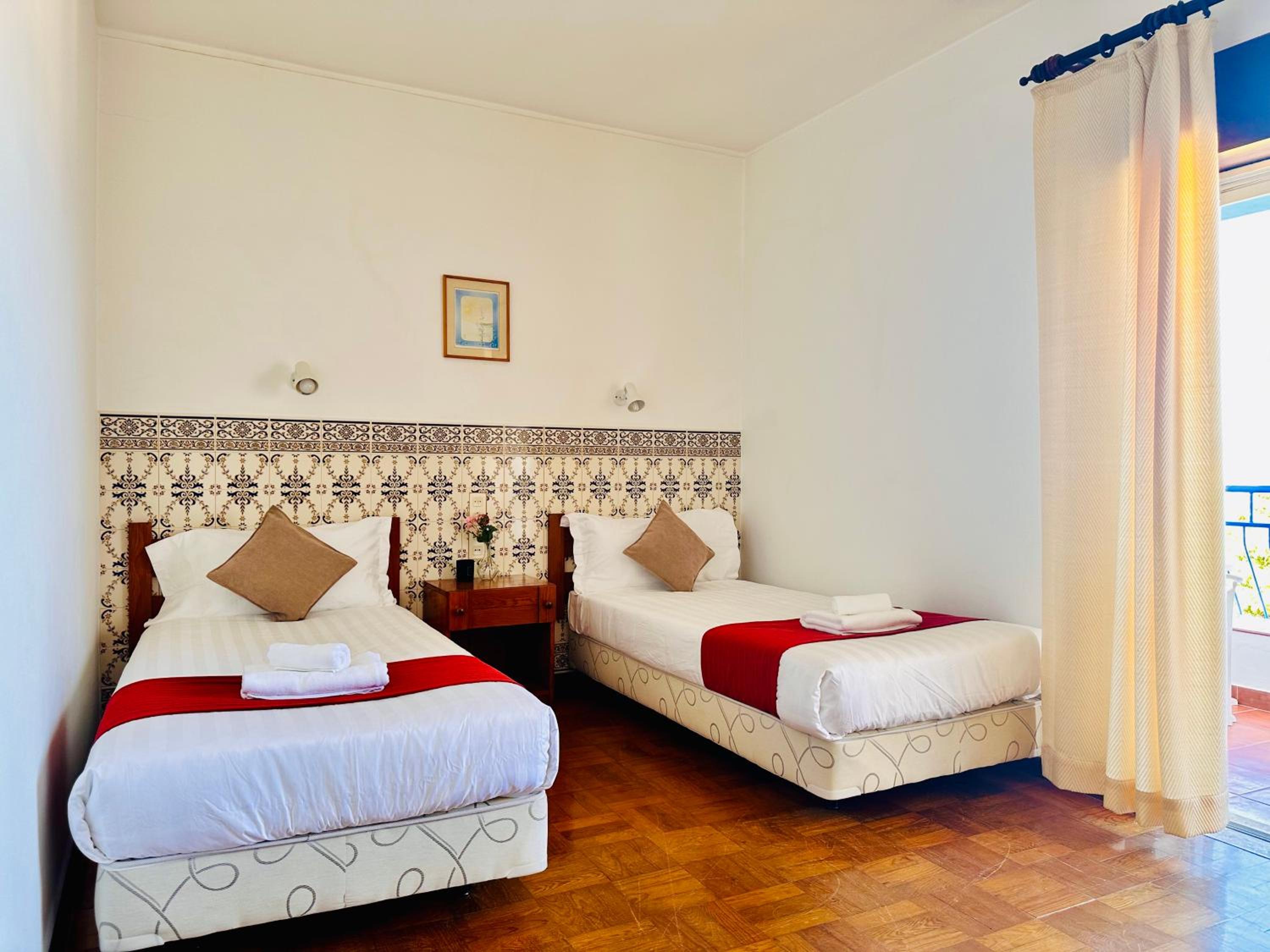 Superior Double or Twin Room with Sea View - Photo 4