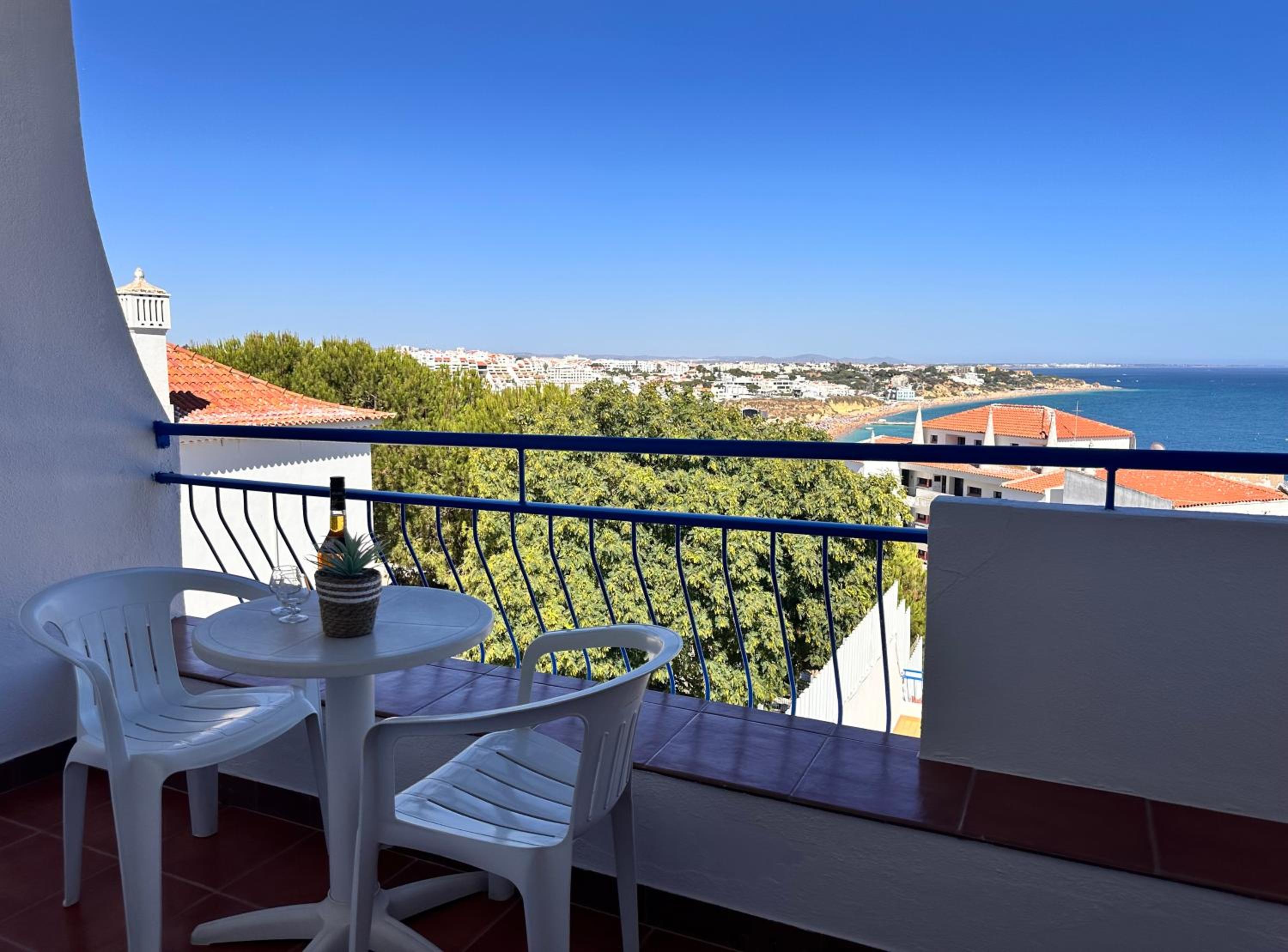 Superior Double or Twin Room with Sea View - Photo 9