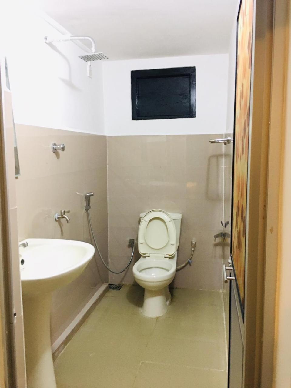 Double Room with Private External Bathroom photo 3