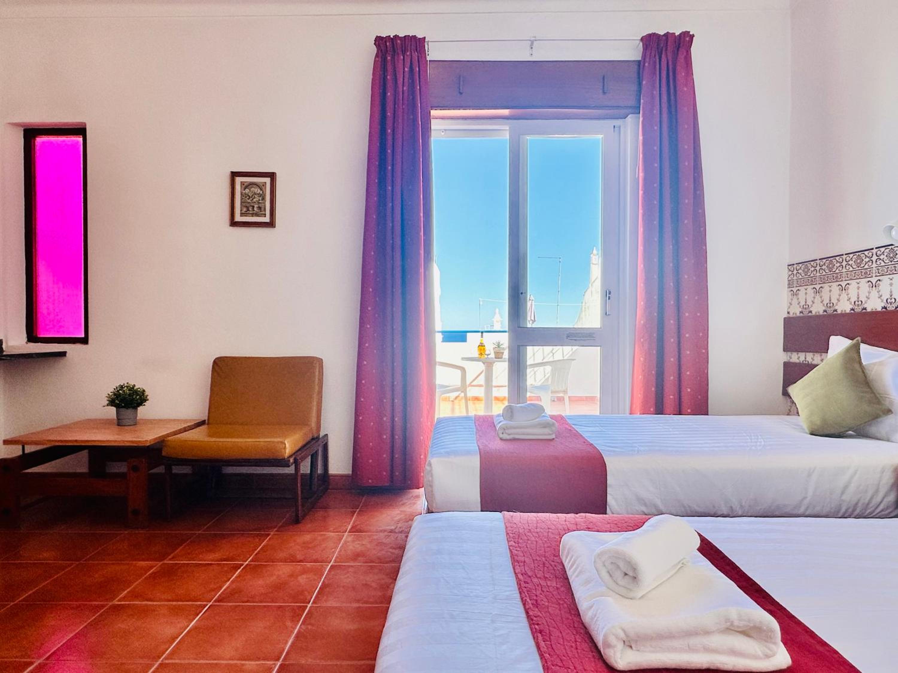 Twin Room with Terrace - Photo 8