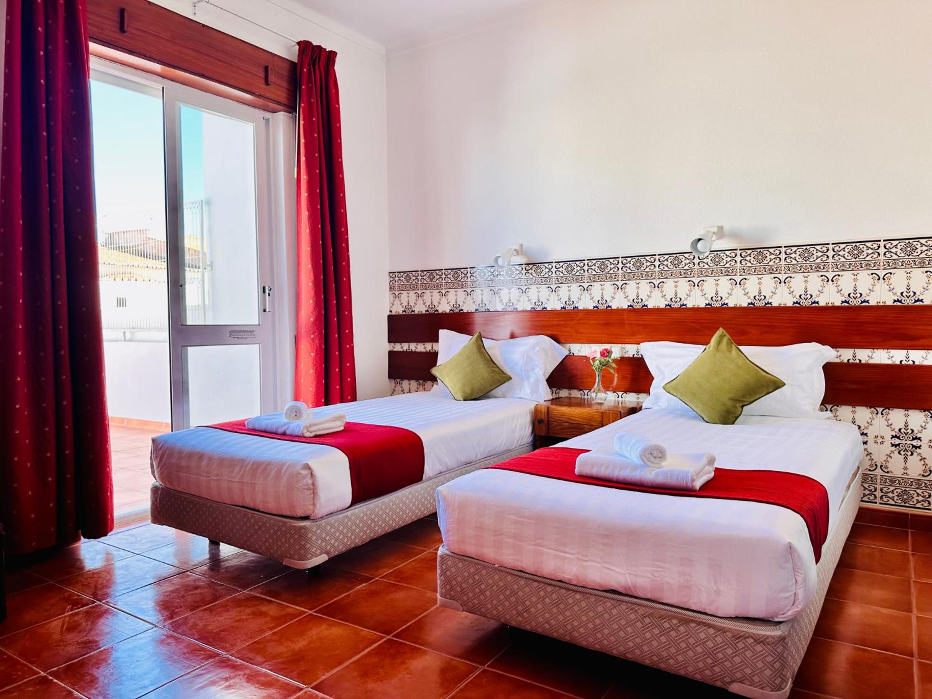 Twin Room with Terrace - Photo 1