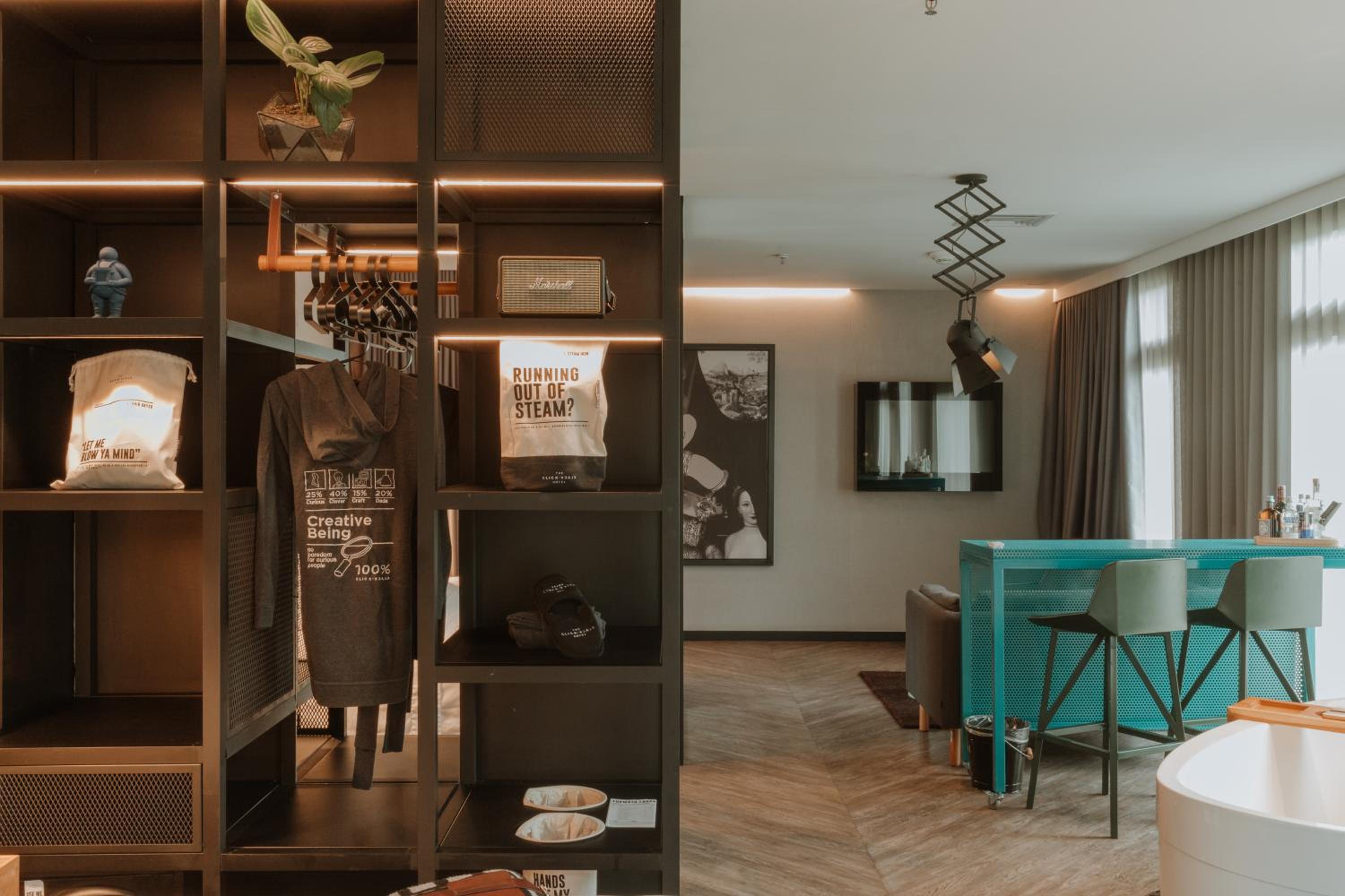 Superior Suite - Photo 4