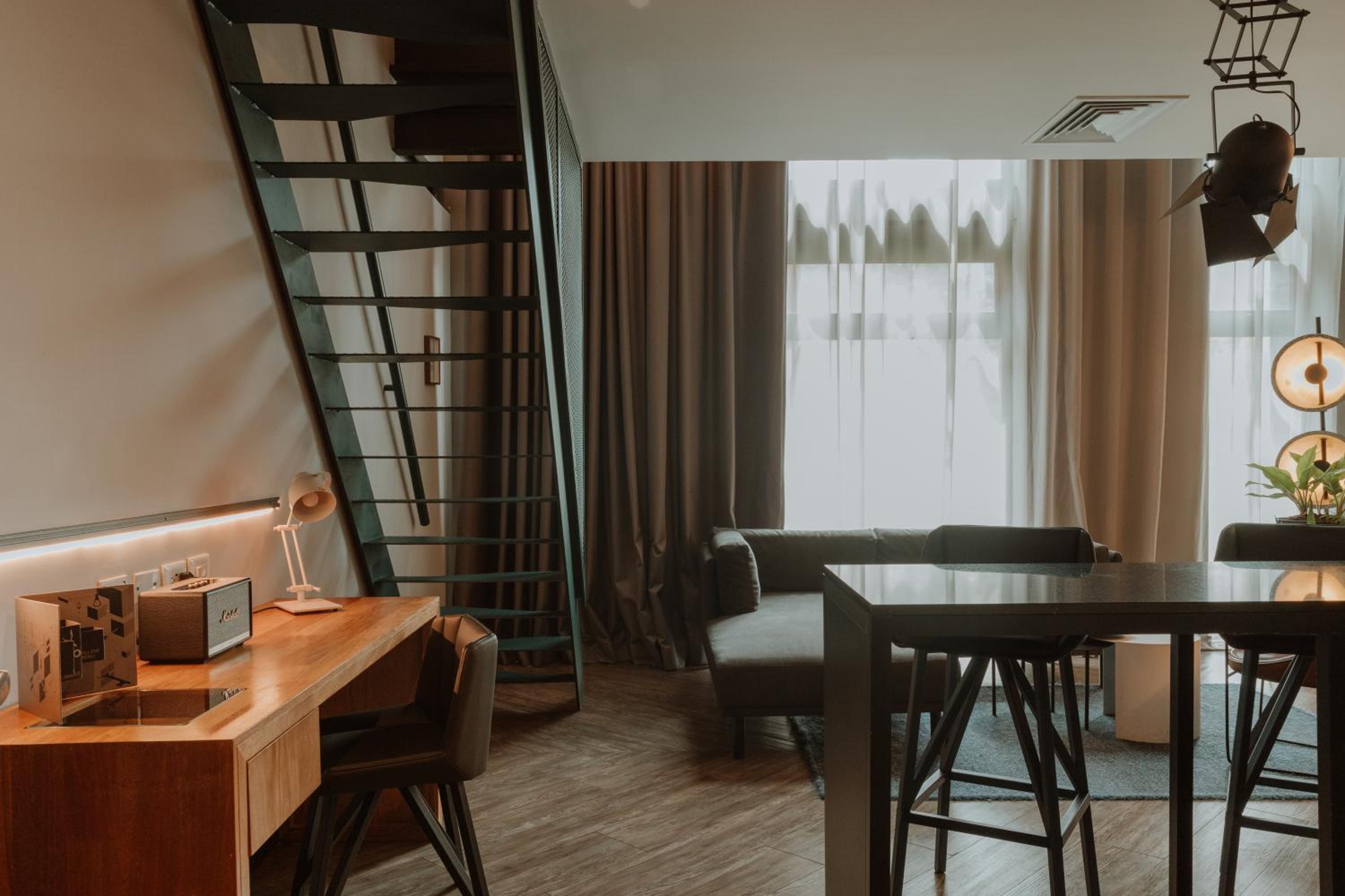 Duplex Suite - Photo 1