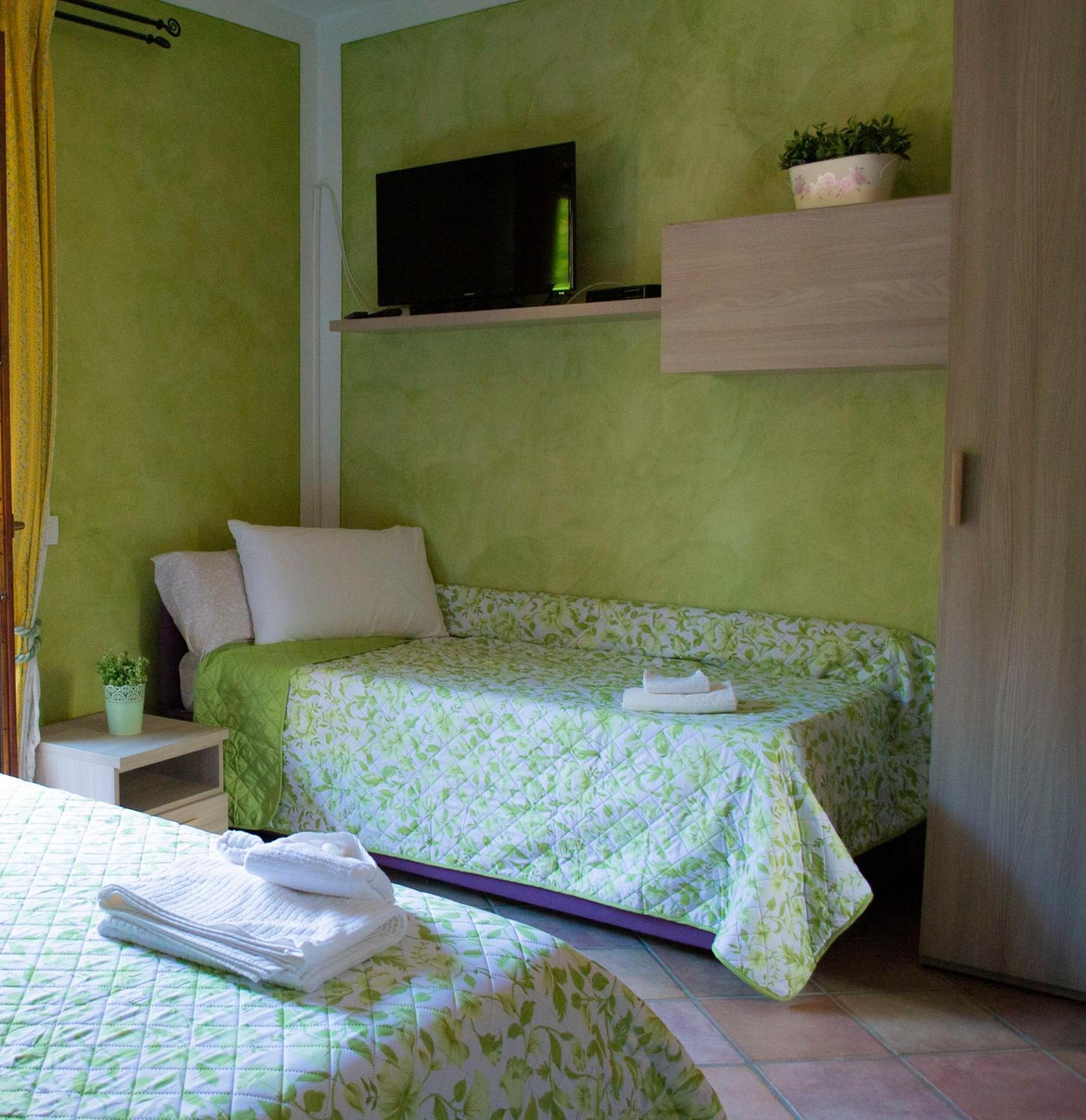Triple Room with Terrace
