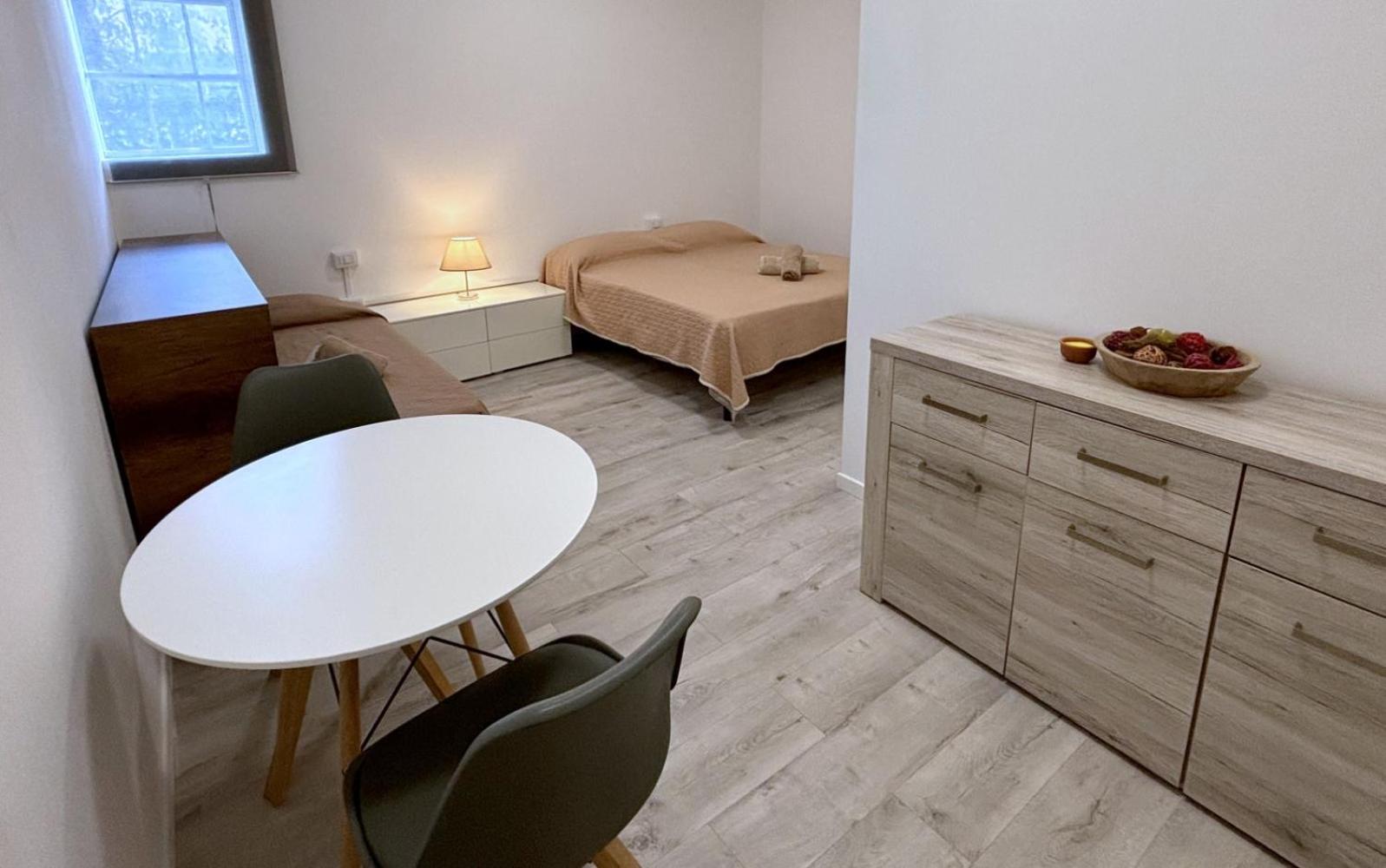 Economy Triple Room