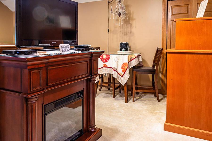 Queen Suite photo 2