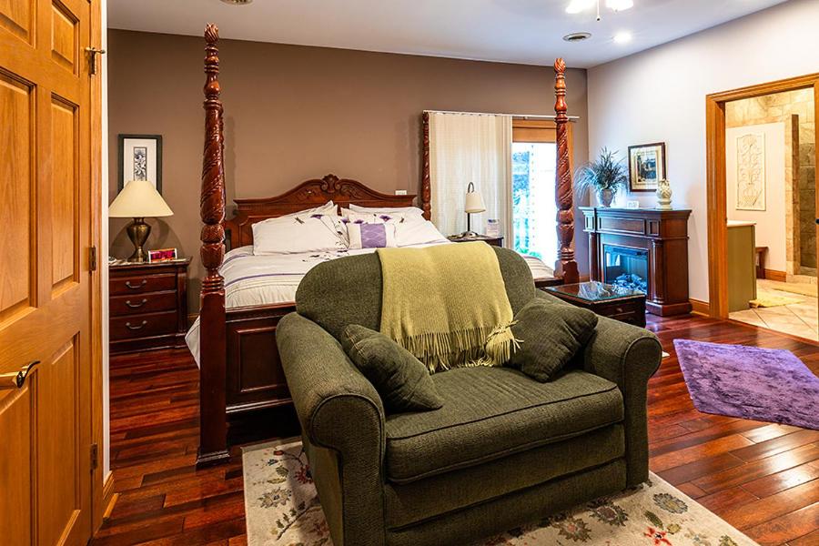 King Suite with Spa Bath photo 1