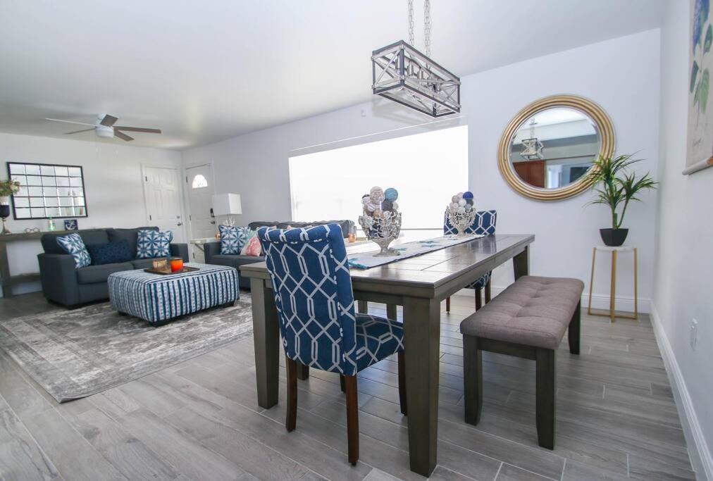 Three-Bedroom House photo 2