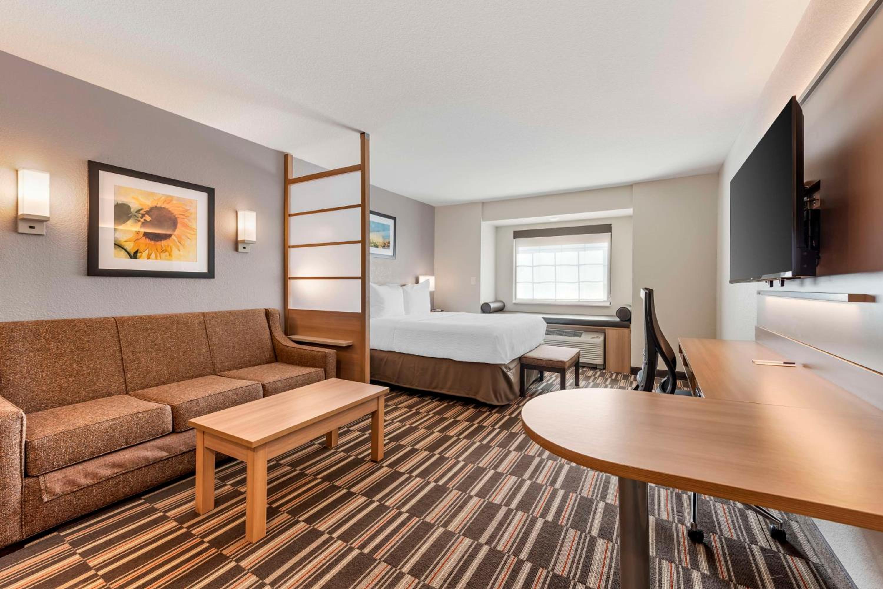 Queen Suite with Sofa Bed photo 1