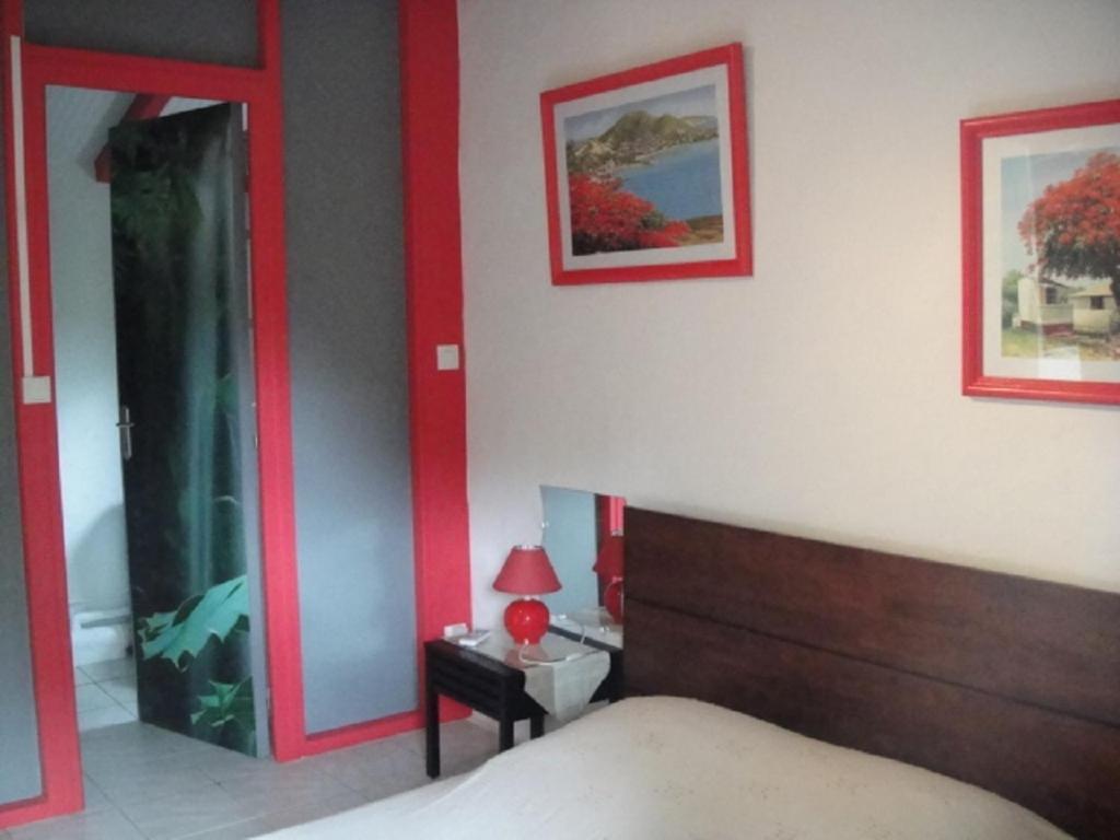 Two-Bedroom House photo 3