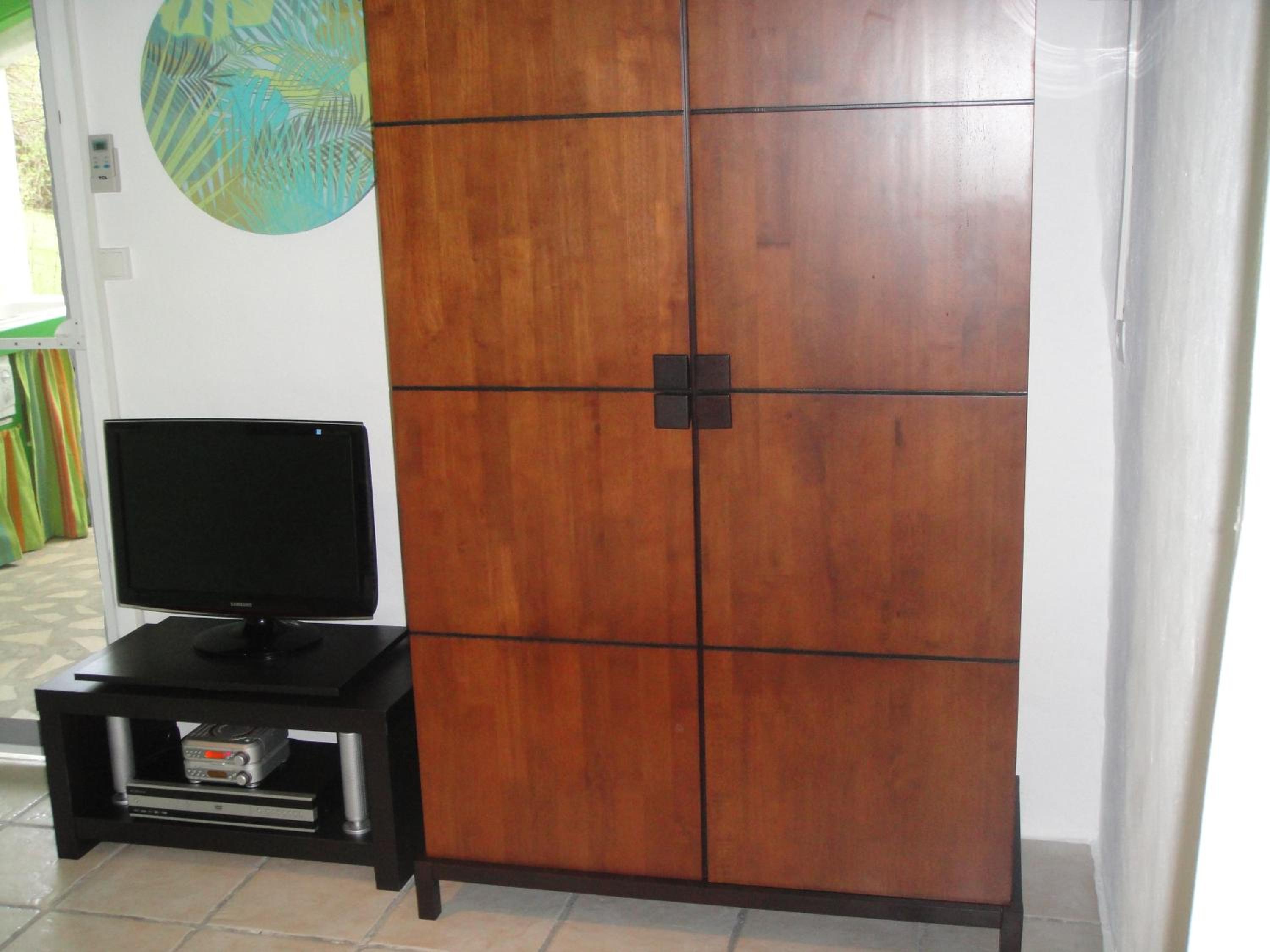 One-Bedroom House photo 2