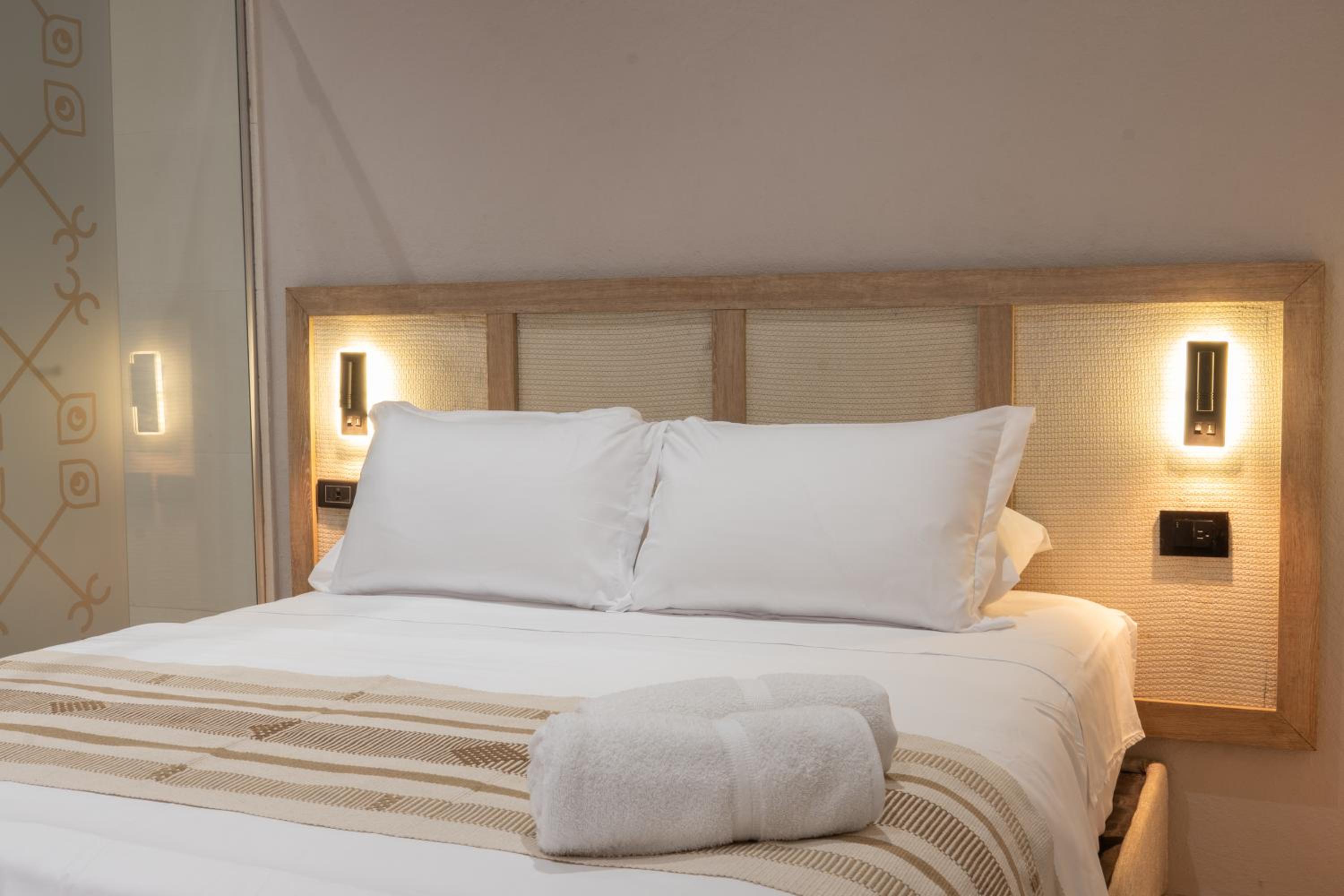 Double Room with Private Bathroom photo 1