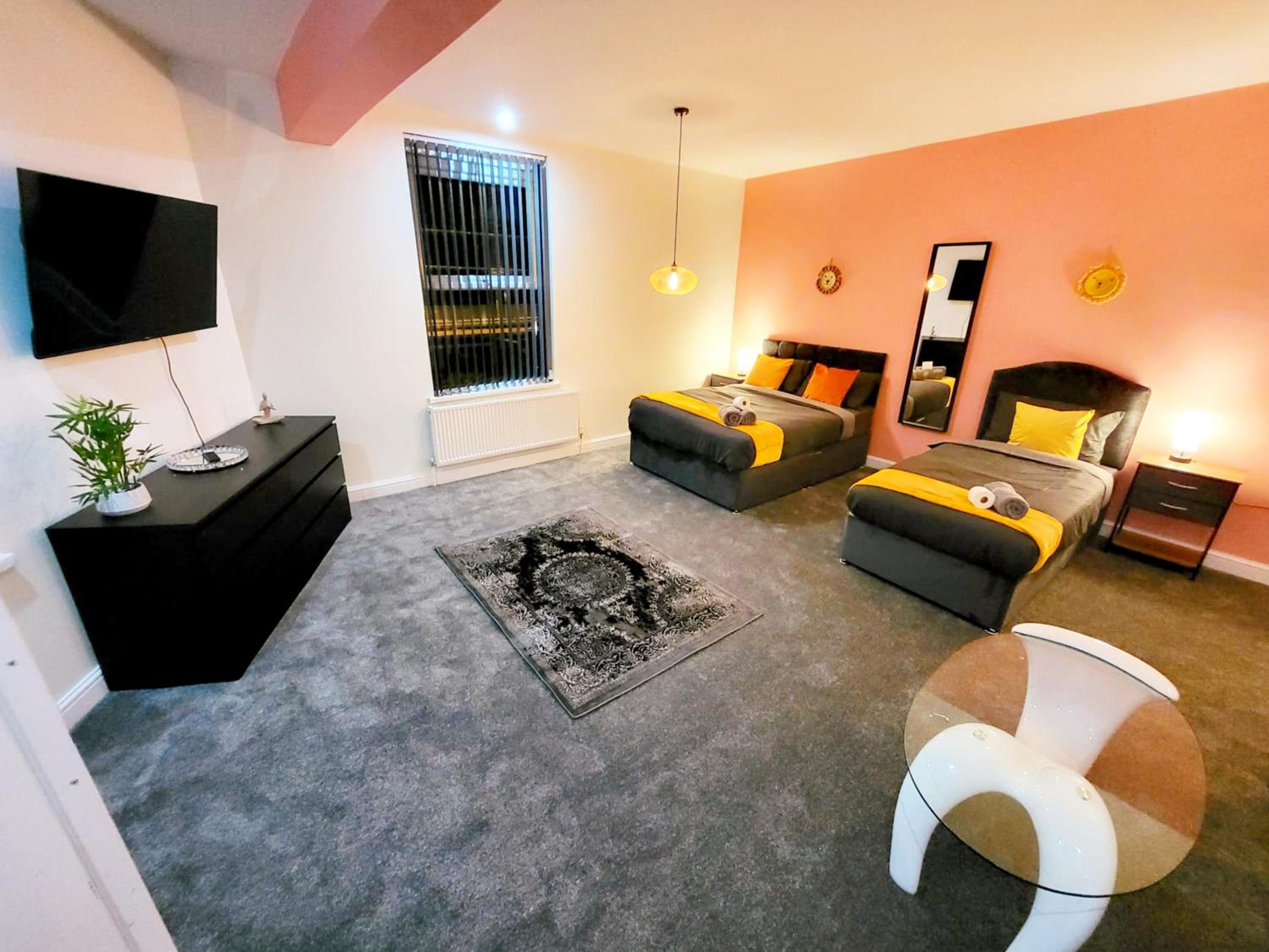 Deluxe Double Bedroom
