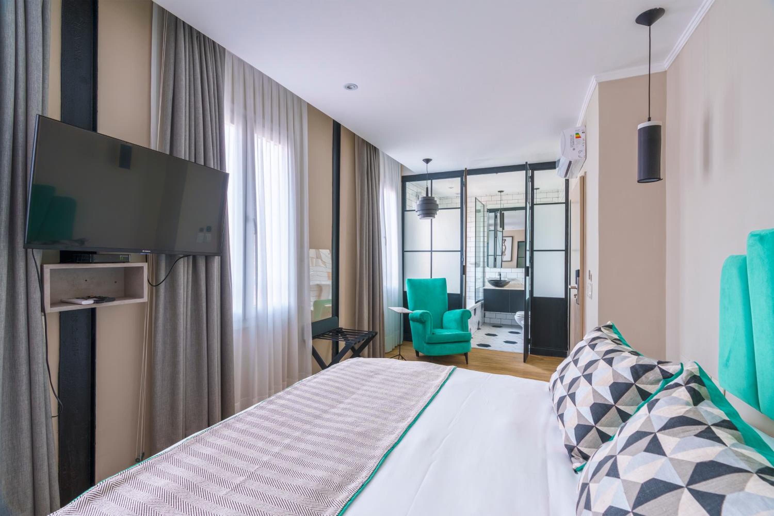 Double Room with Spa Bath photo 1