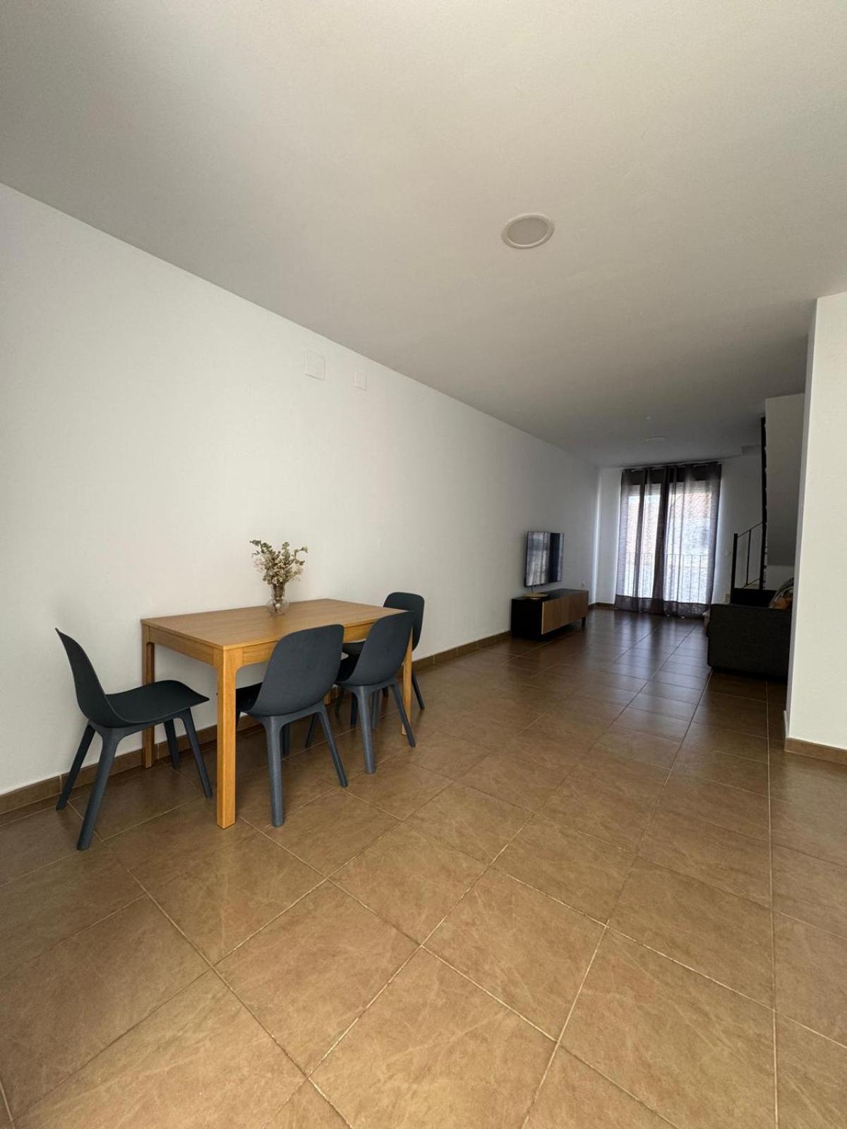 Three-Bedroom Apartment photo 3