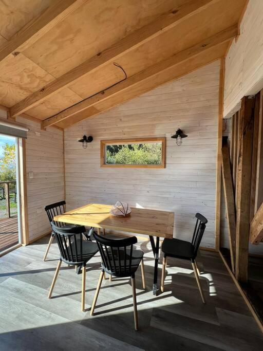 One-Bedroom House photo 2