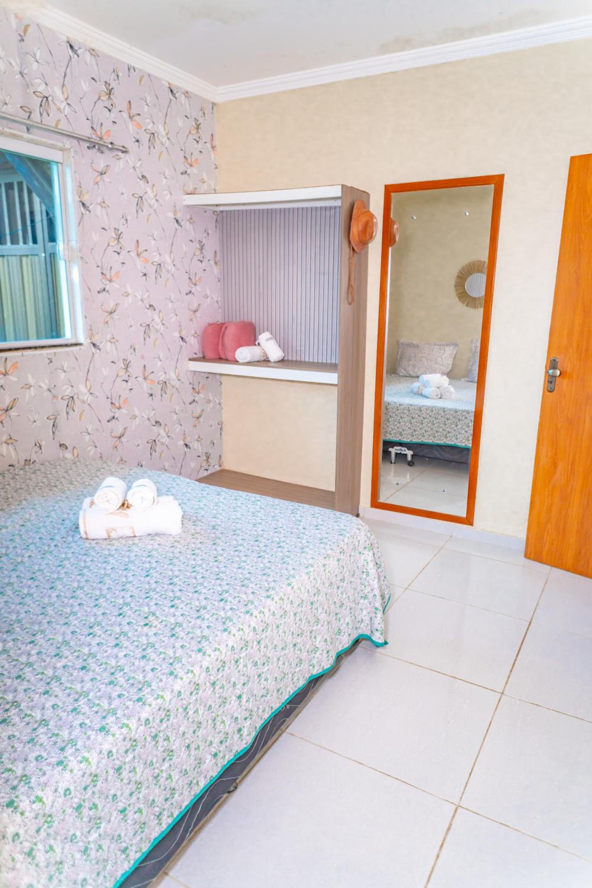 Four-Bedroom House photo 3