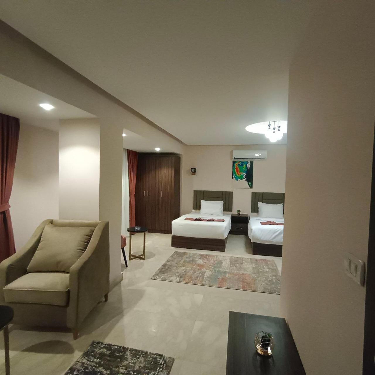 Standard King Room