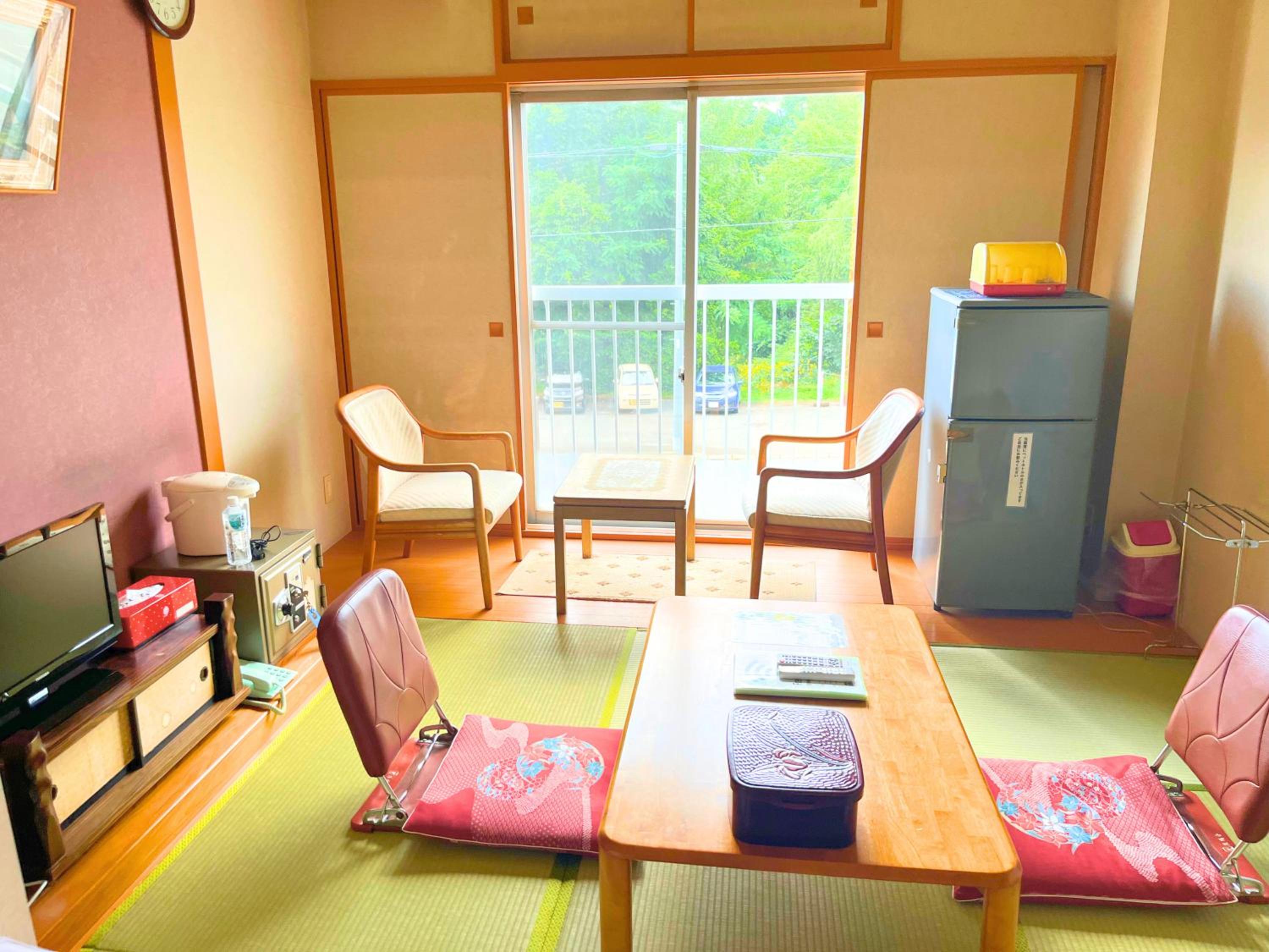 Economy Japanese-Style Triple Room with Shared Bathroom - Non-Smoking