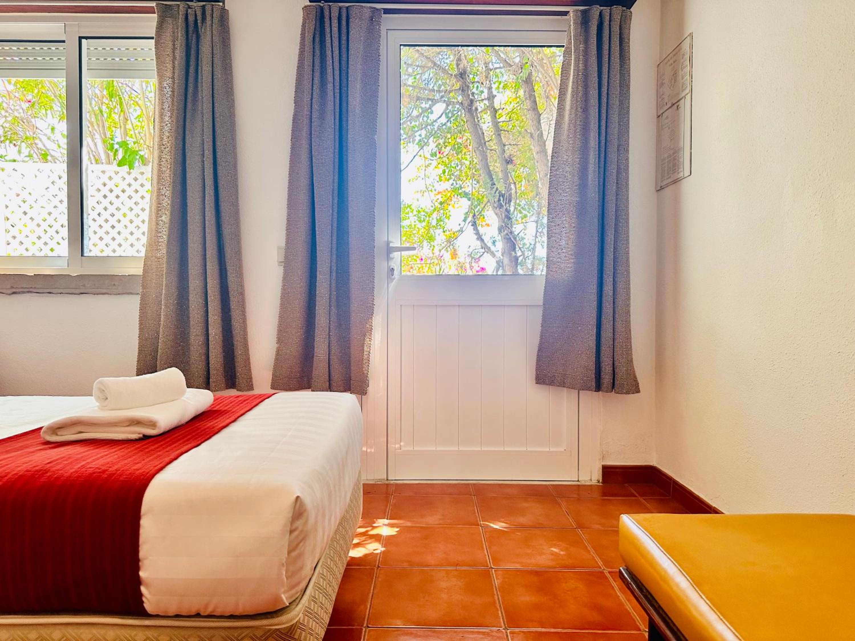 Standard Double or Twin Room with Garden View - Photo 1