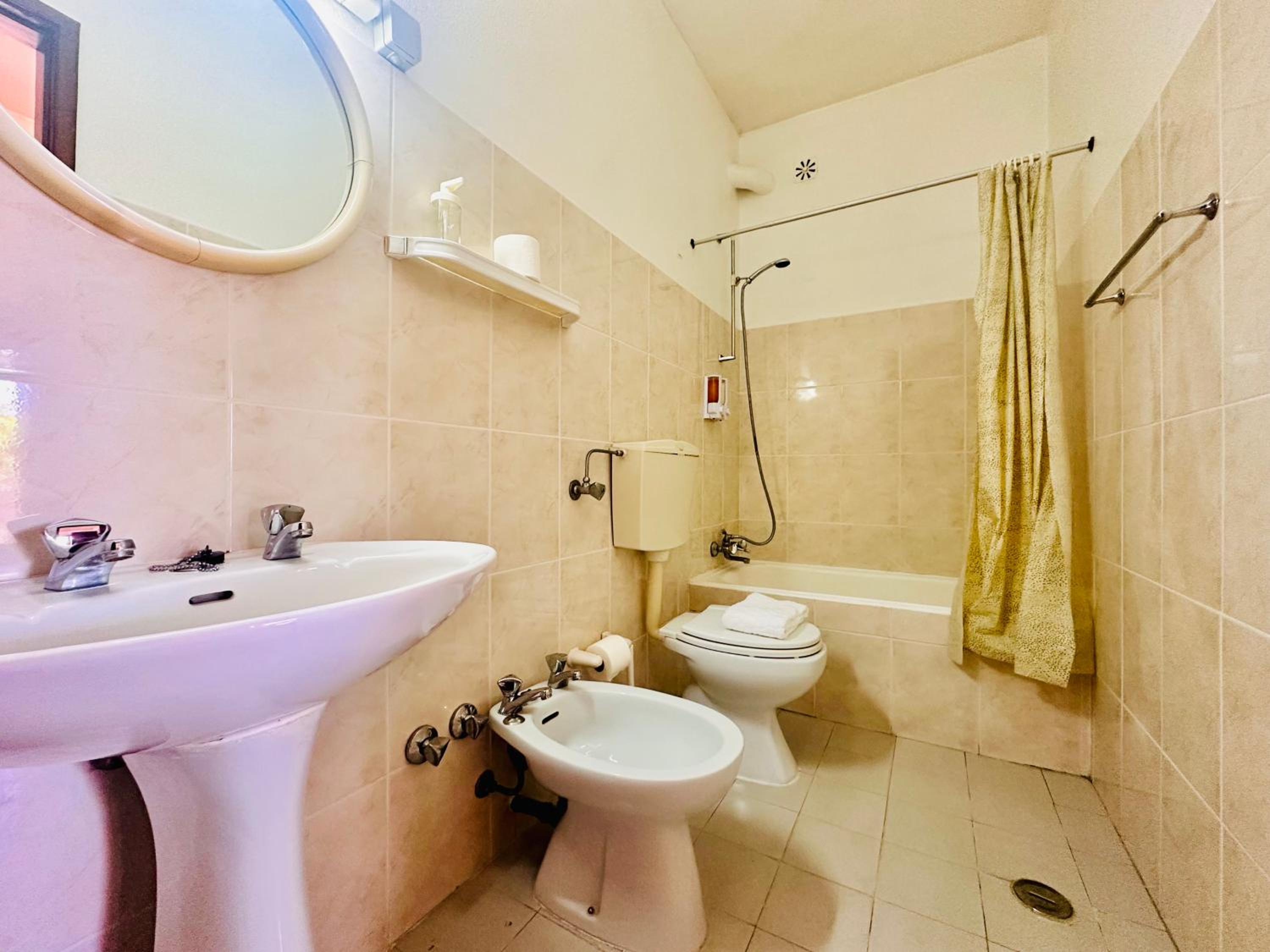 Standard Double or Twin Room with Garden View - Photo 6
