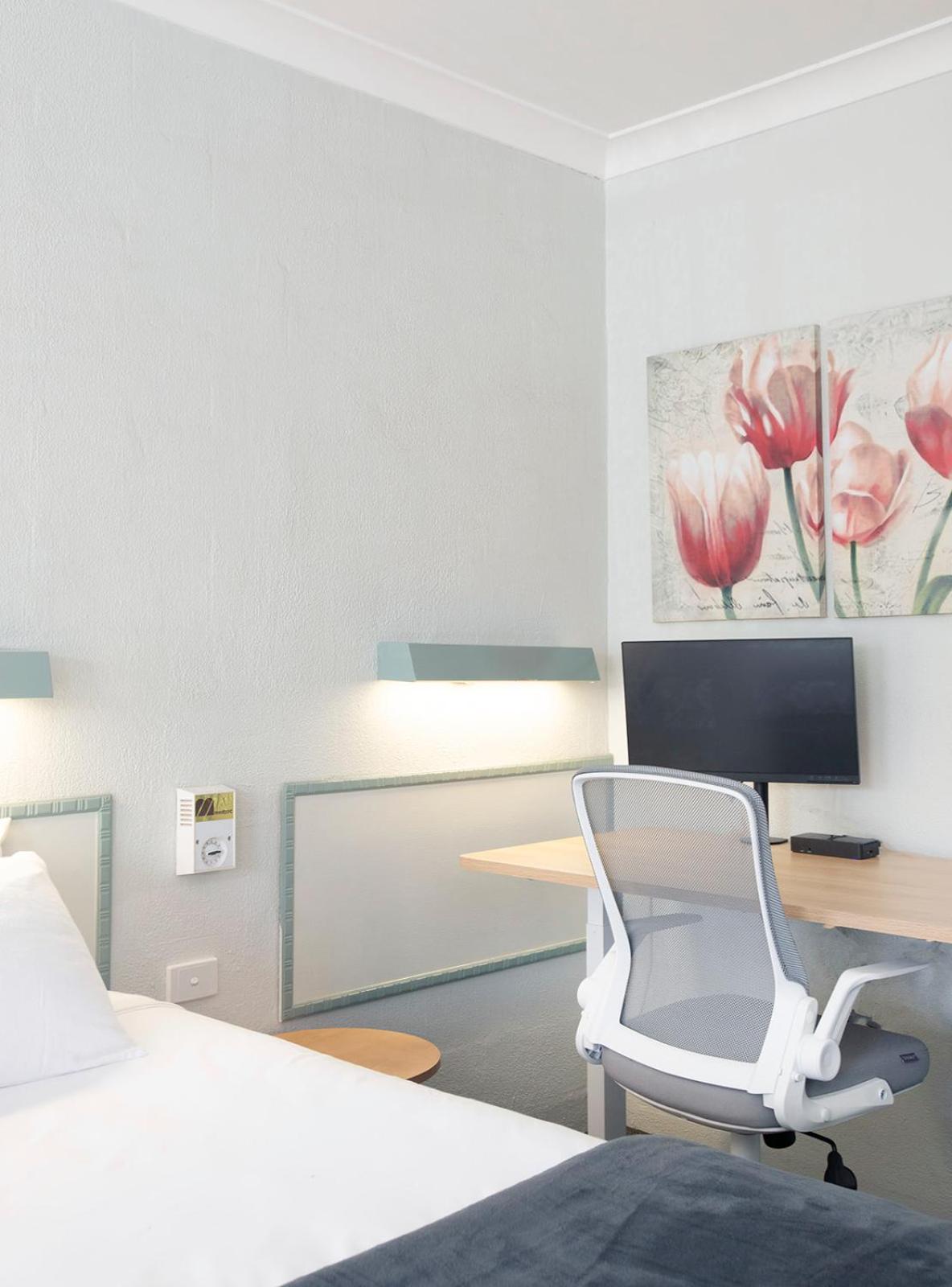 King Room - Non Smoking/Ground Floor - Photo 5