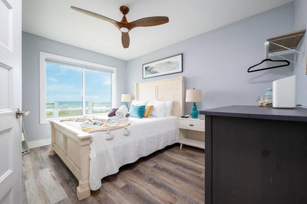Three-Bedroom Apartment with Ocean View photo 1