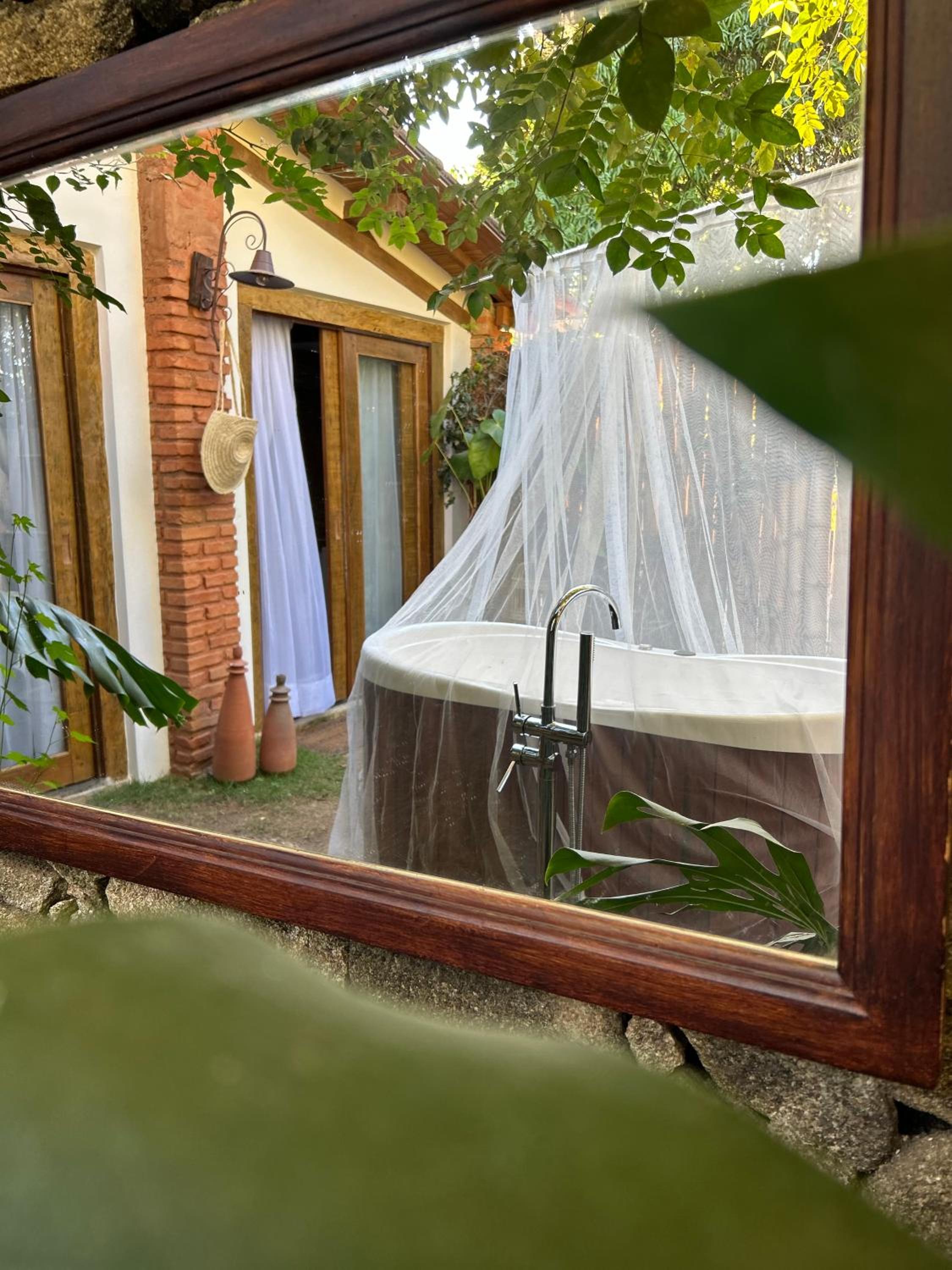 King Suite with Spa Bath - Photo 8