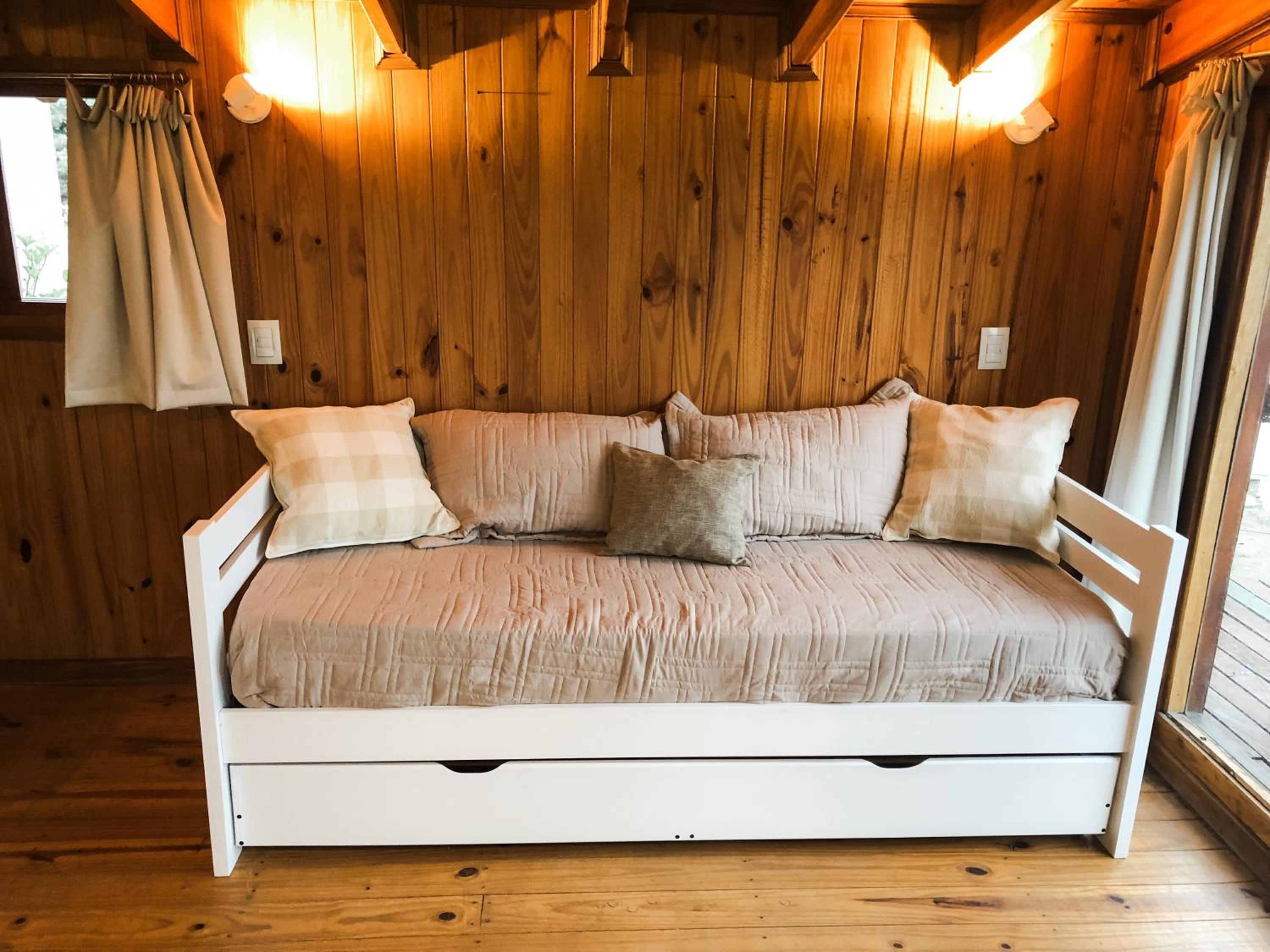 One-Bedroom House photo 1
