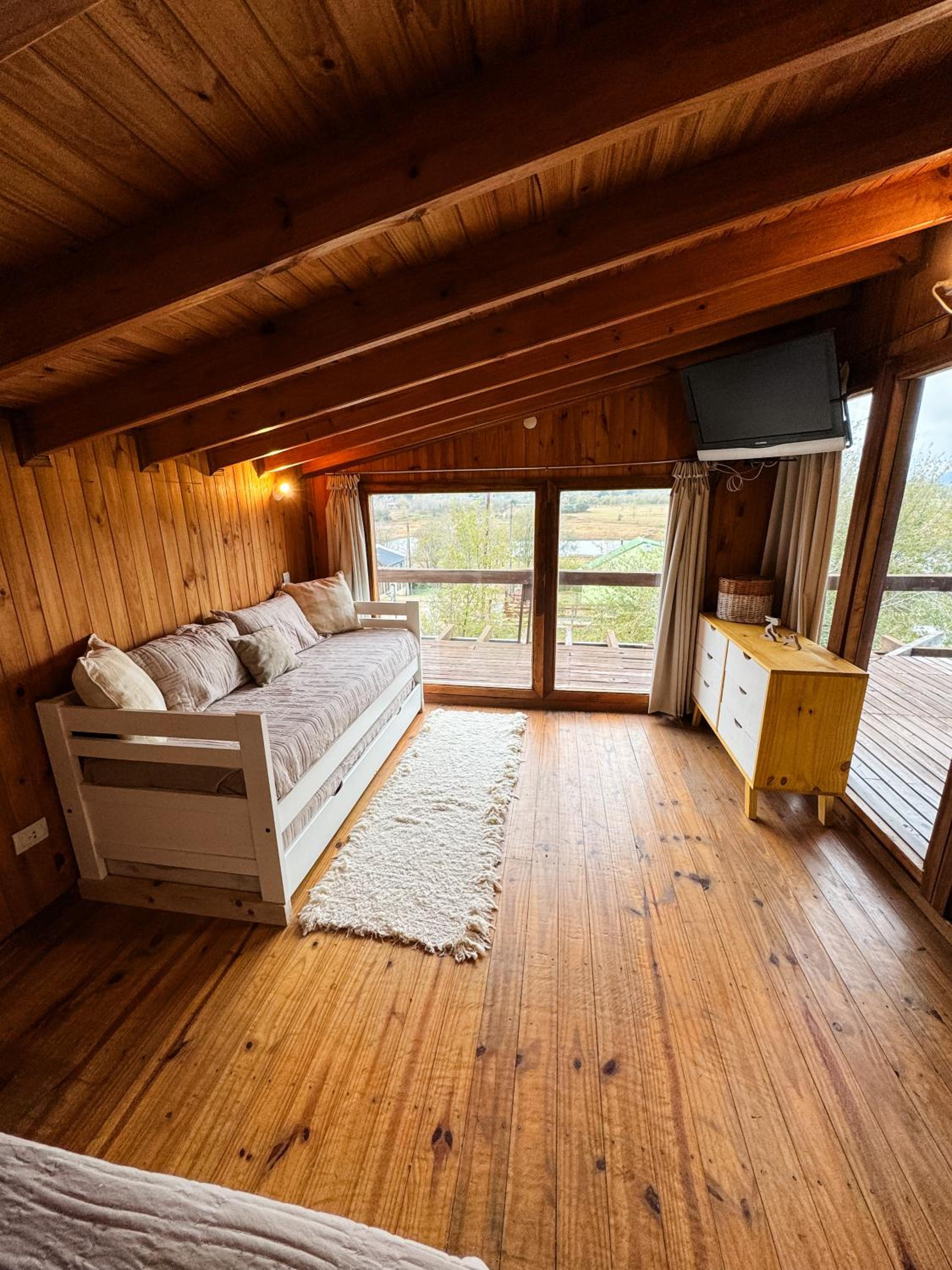 One-Bedroom House photo 2