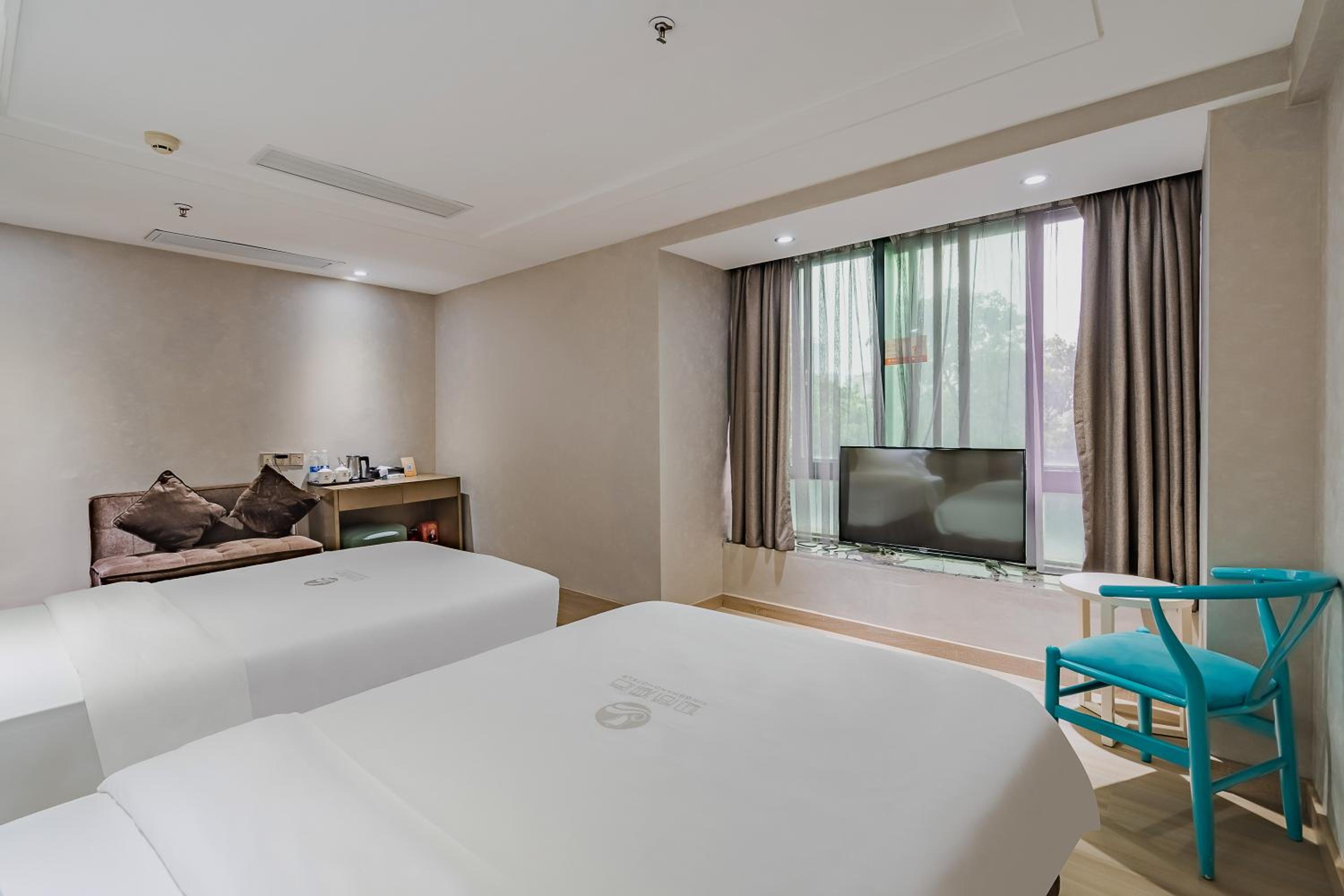 Business Twin Room