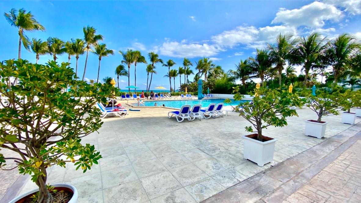 Superior Two-Bedroom Suite with Ocean View - Photo 3