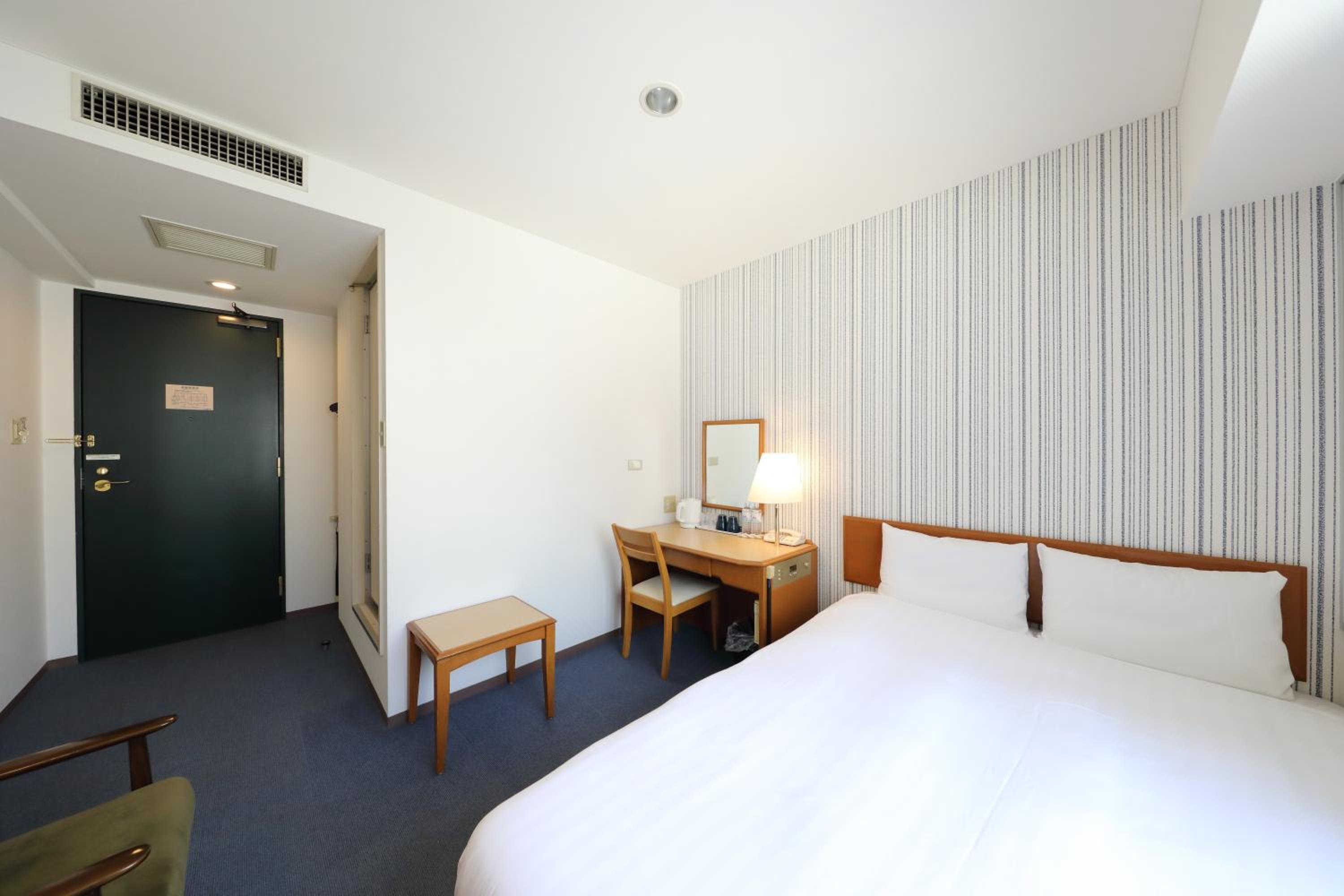 Double Room - Non-Smoking  photo 2