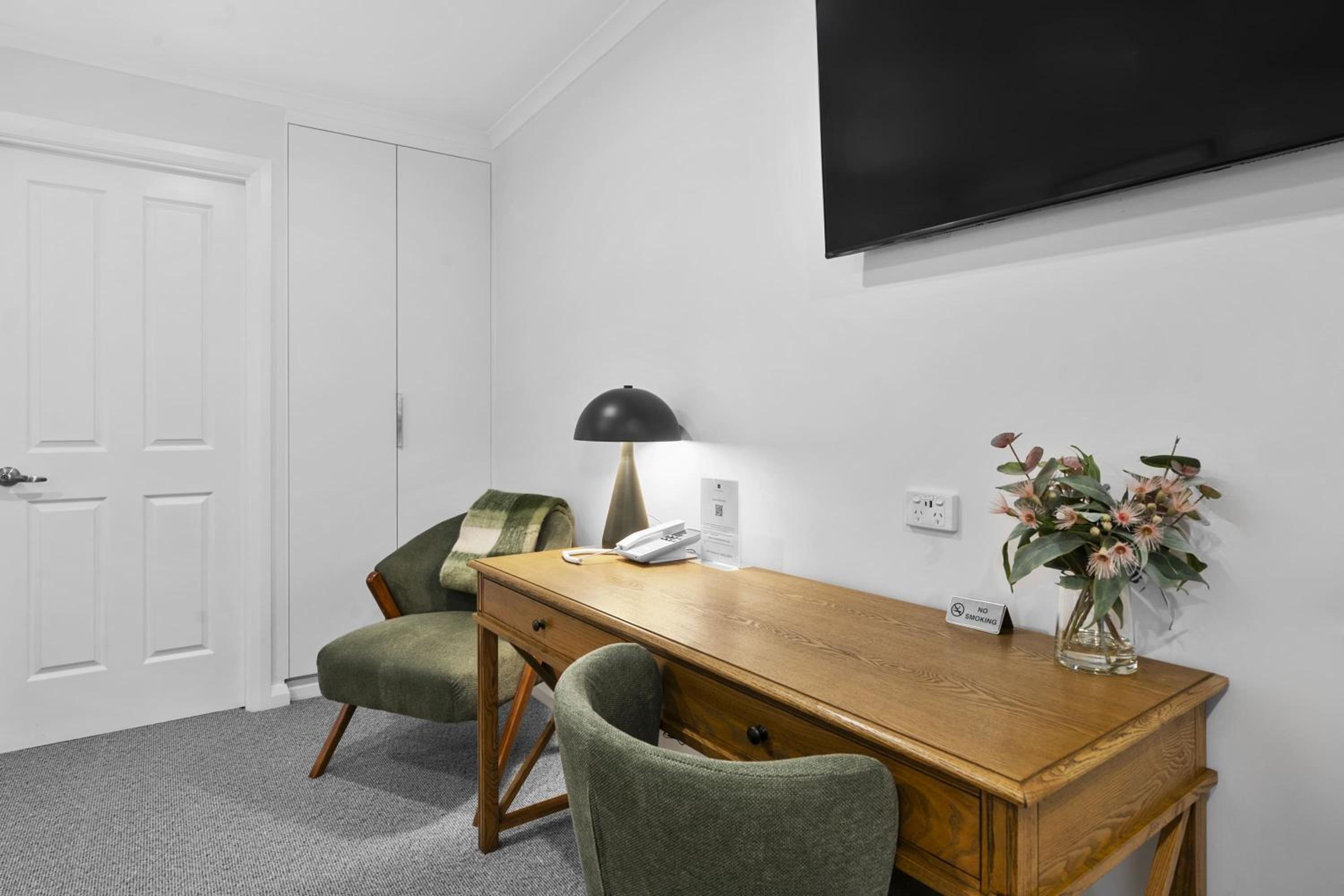 Twin Room - Photo 10