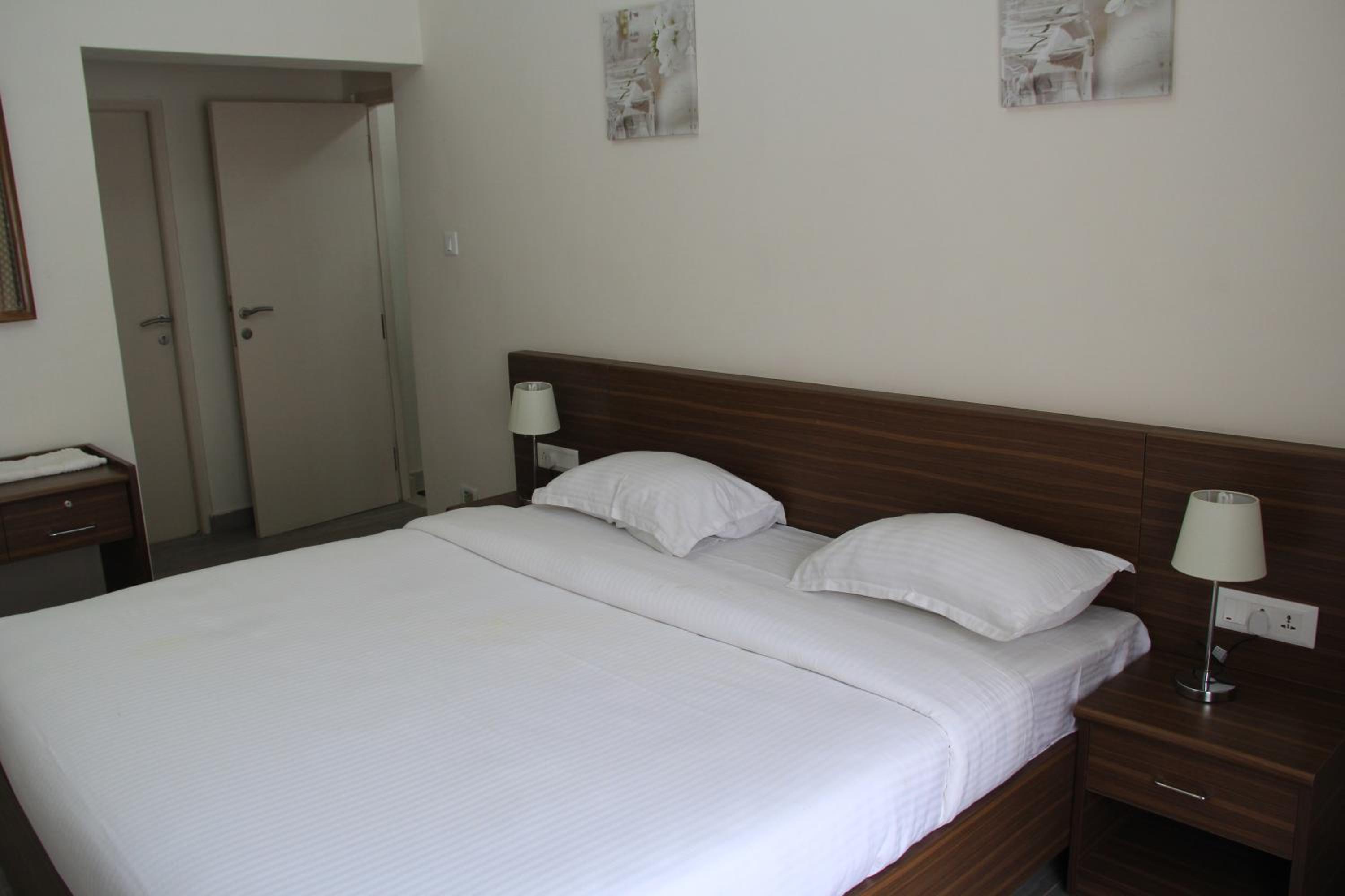 Himalaya Residence - Two Bedroom Apartment with Balcony - Photo 36