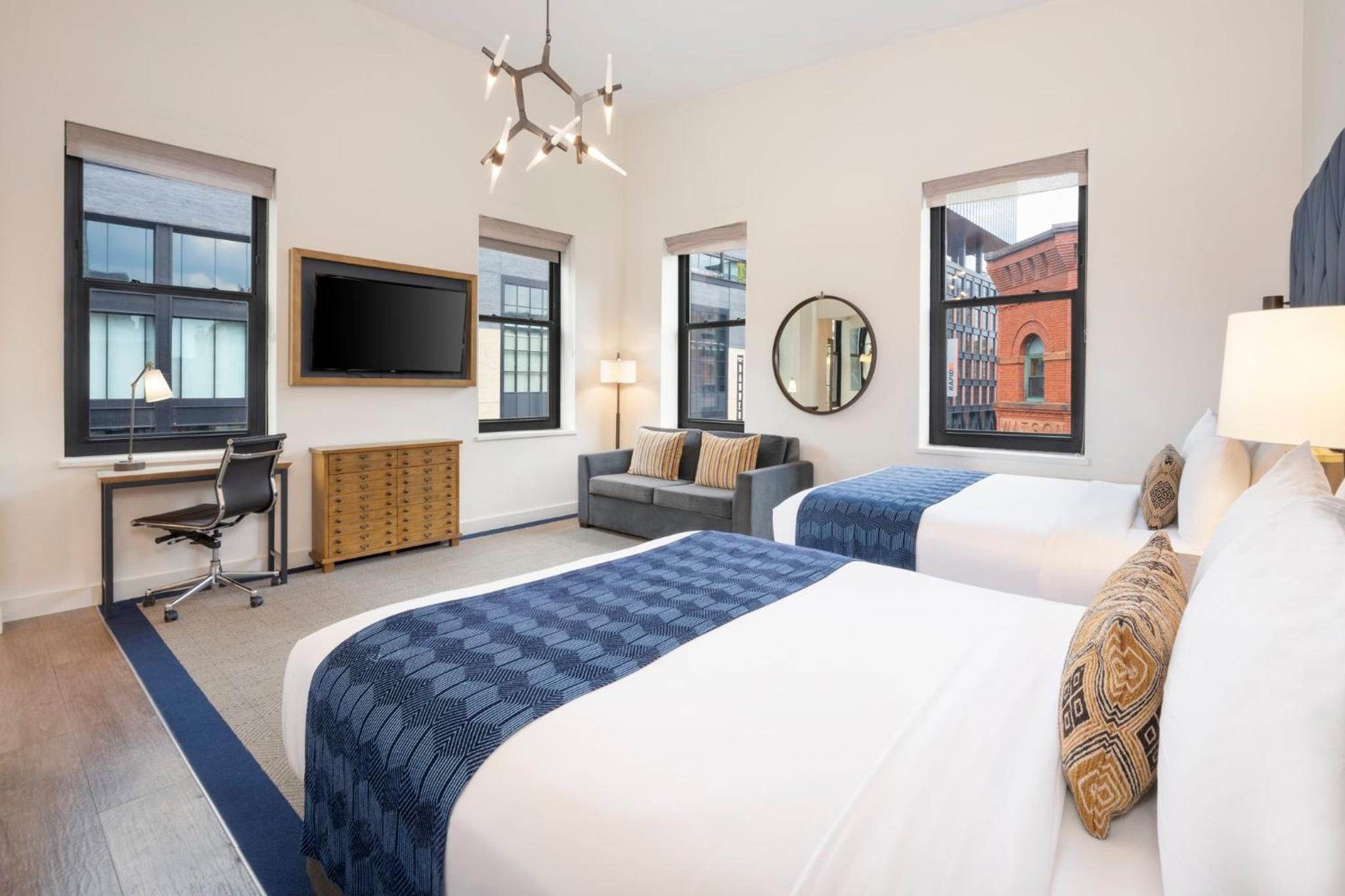 Queen Suite with Two Queen Beds
