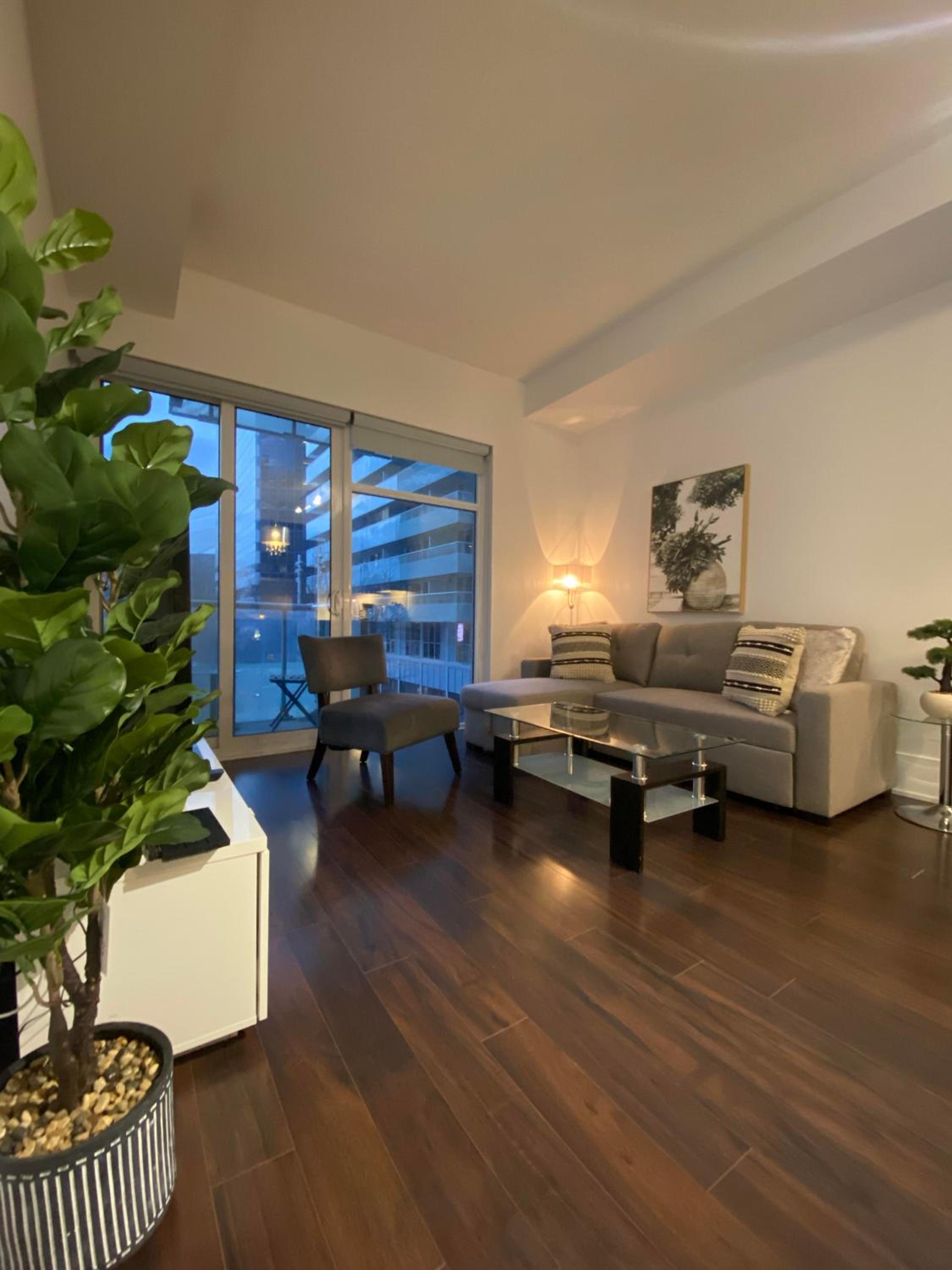 One-Bedroom Apartment