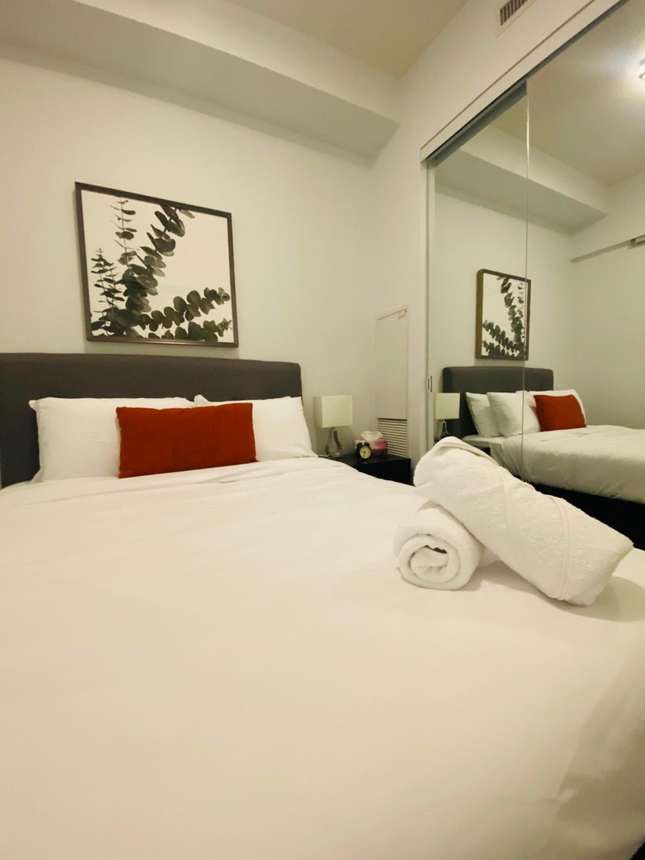 One-Bedroom Apartment thumbnail 6