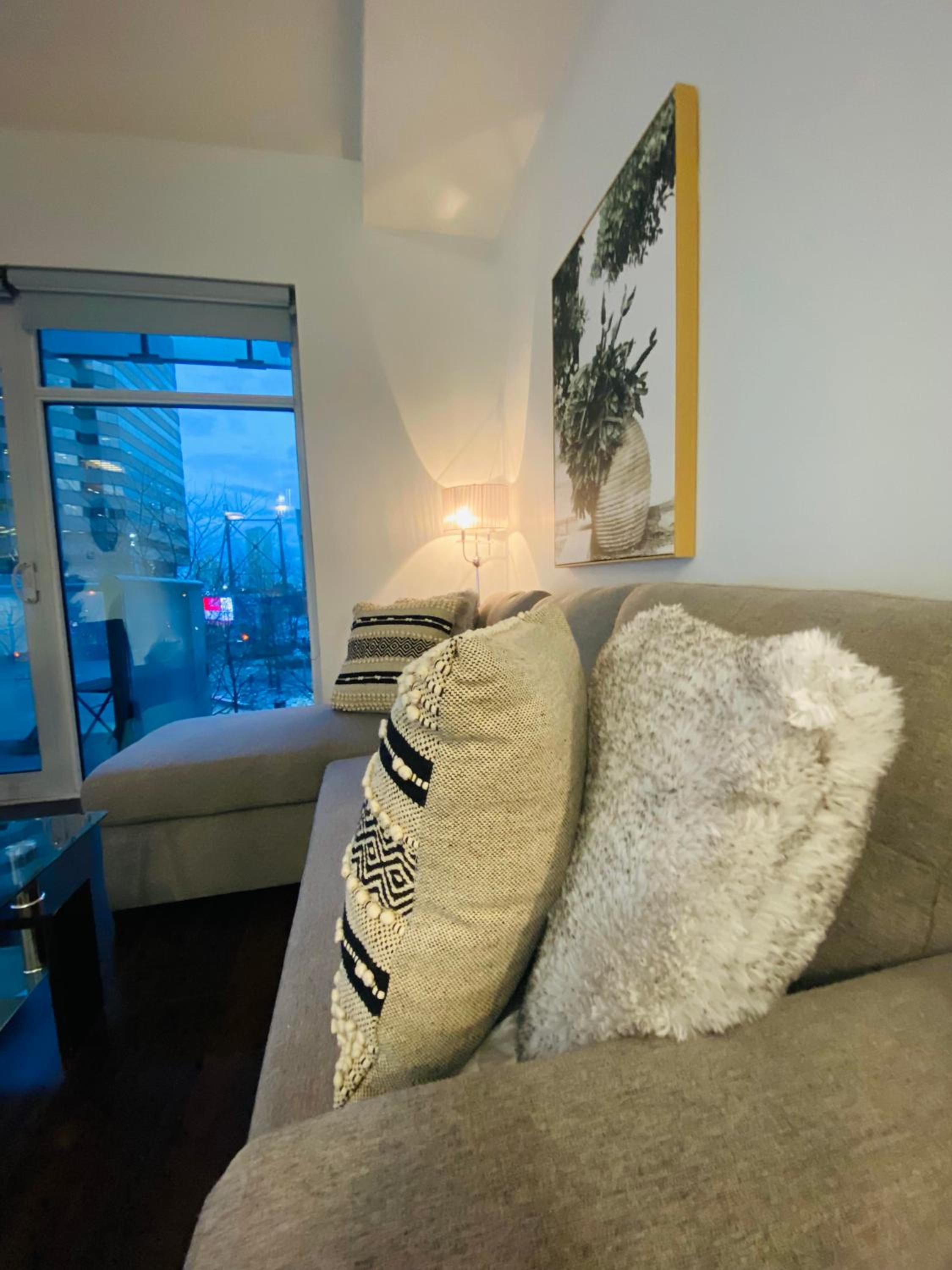 One-Bedroom Apartment thumbnail 6