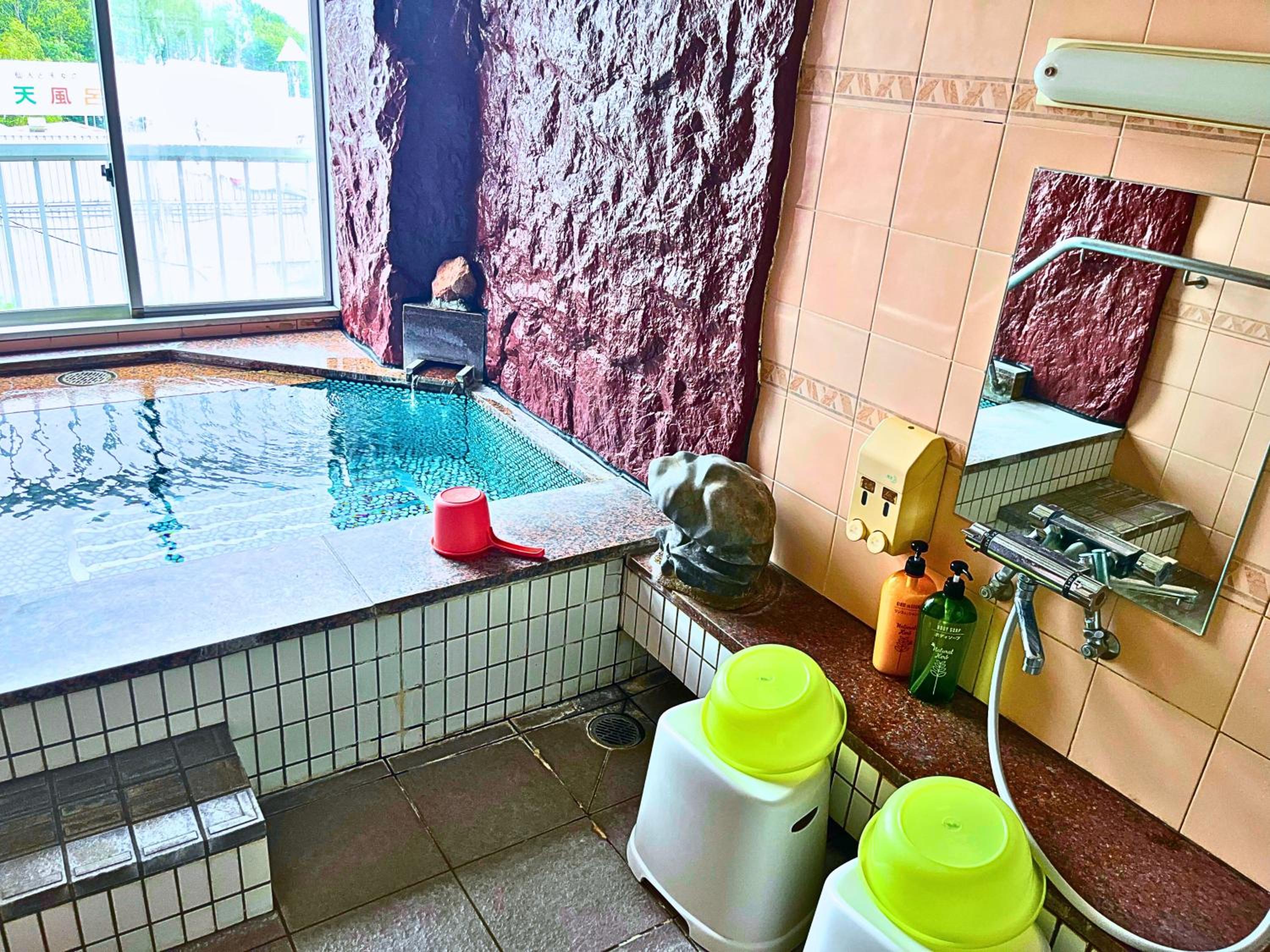 Japanese-Style Twin Room with Rock Bath - Non-Smoking photo 2