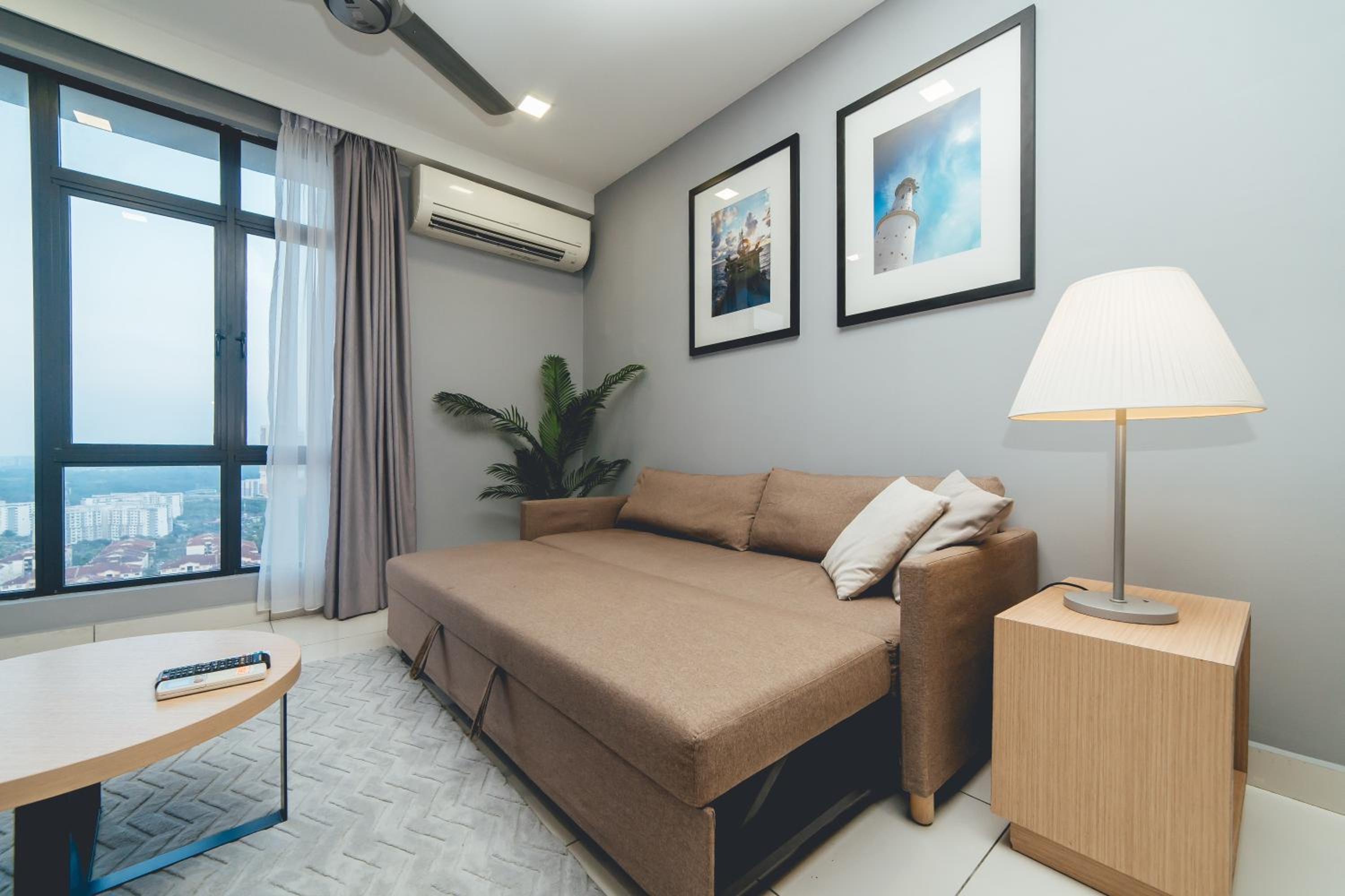 One-Bedroom Apartment